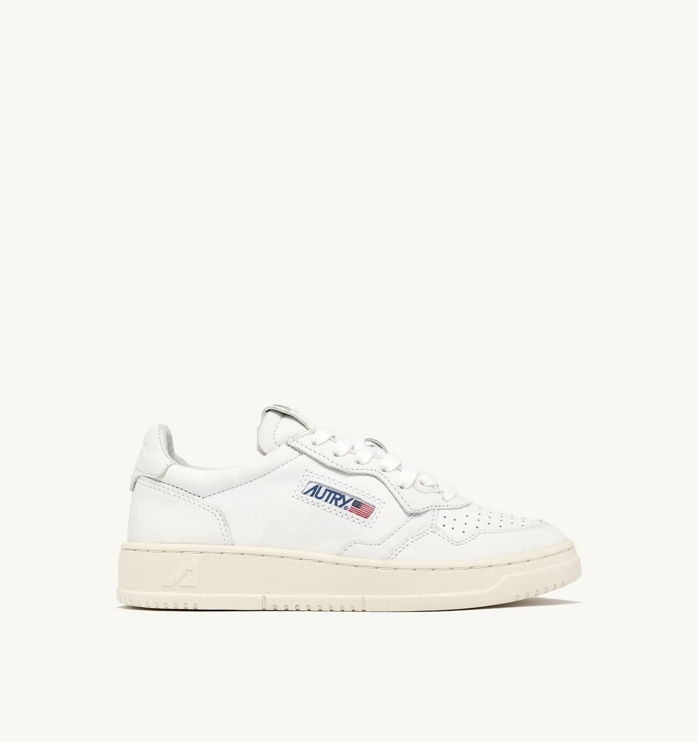 MEDALIST LOW IN NAPPA BIANCA SUPER SOFT