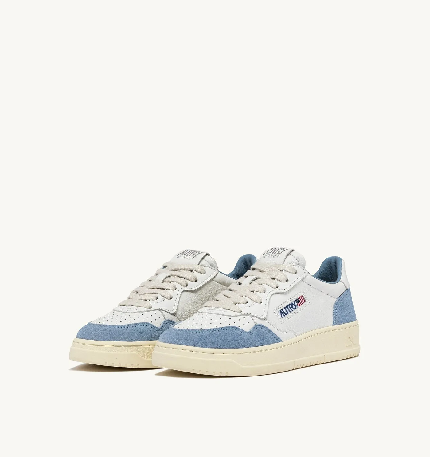 MEDALIST LOW IN PELLE E SUEDE BIANCA E CELESTE