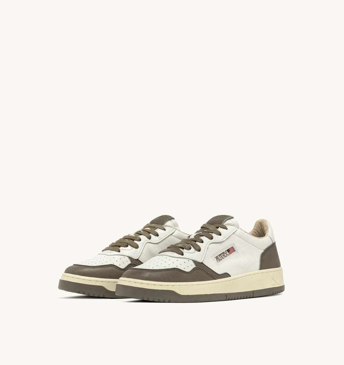 MEDALIST LOW IN PELLE BIANCA E COVERT GREEN