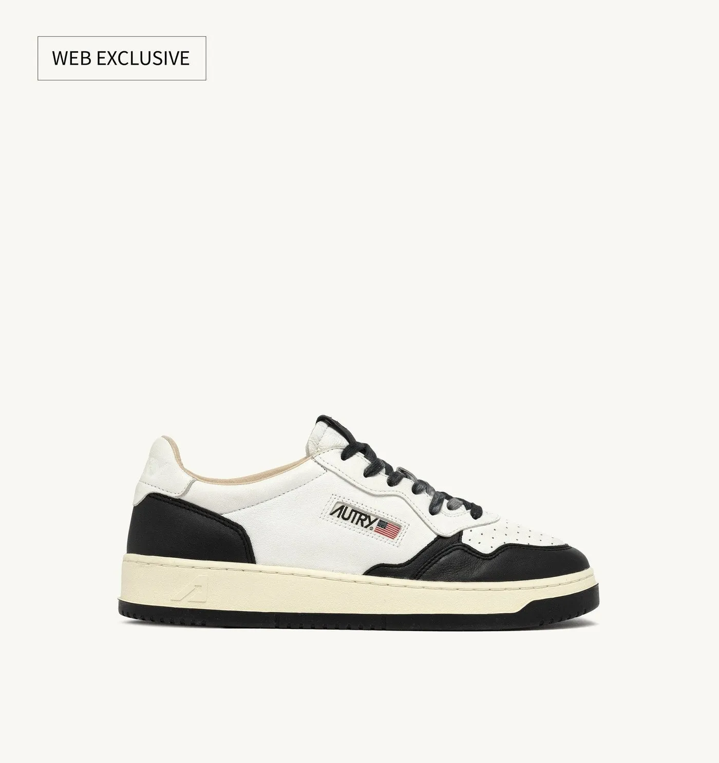 MEDALIST LOW IN PELLE BIANCA E NERO