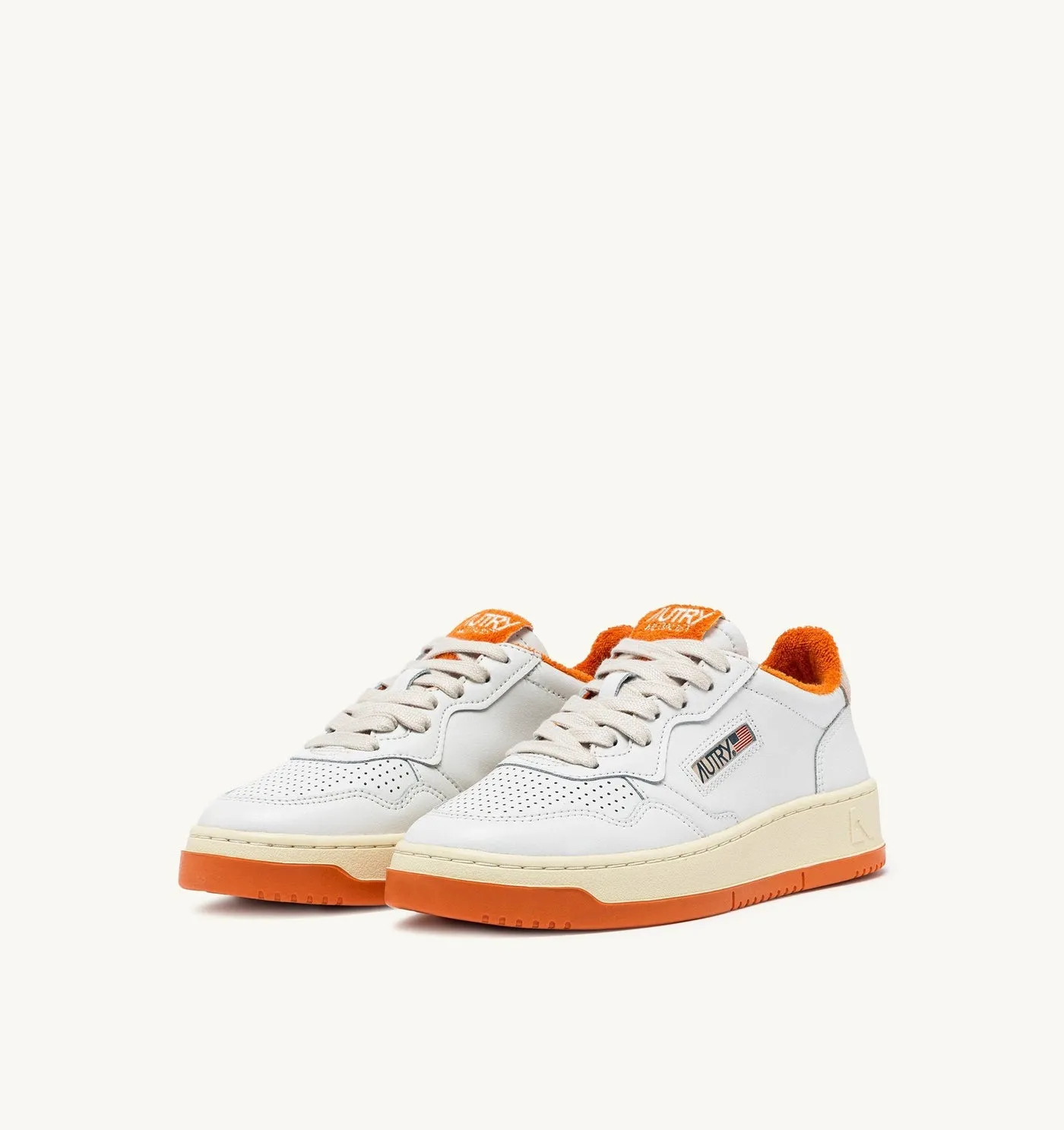 MEDALIST LOW IN PELLE BIANCO E AMBERGLOW