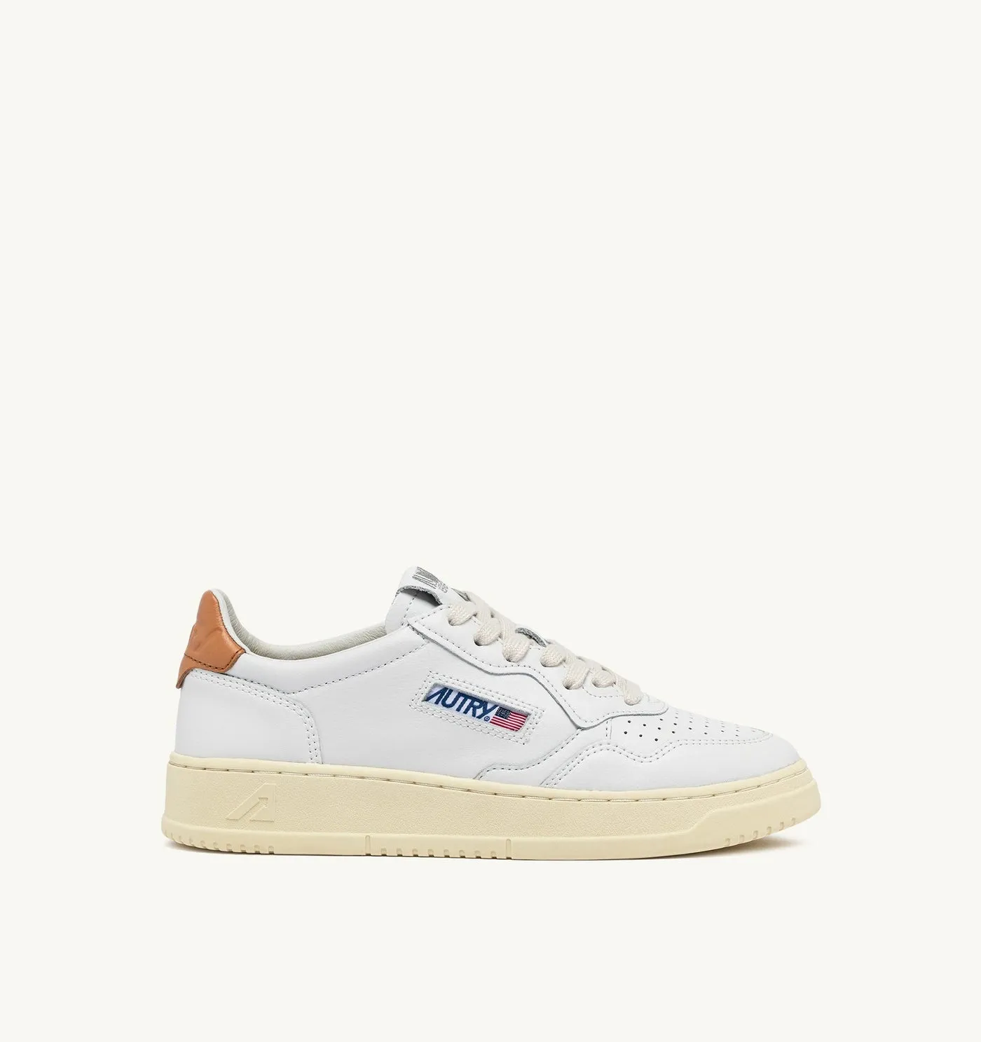 MEDALIST LOW IN PELLE BIANCO E SANDSTORM