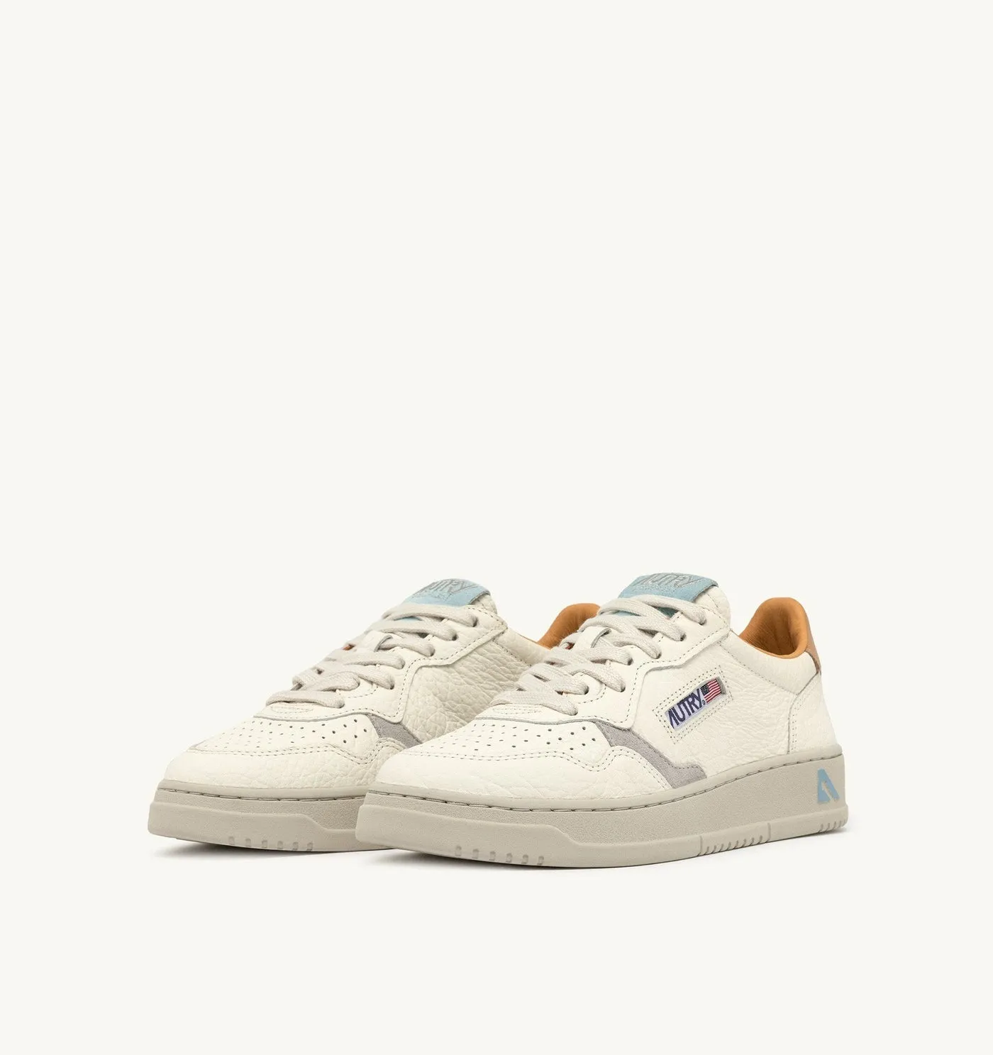 MEDALIST LOW IN PELLE COLORE NUG E LOFT