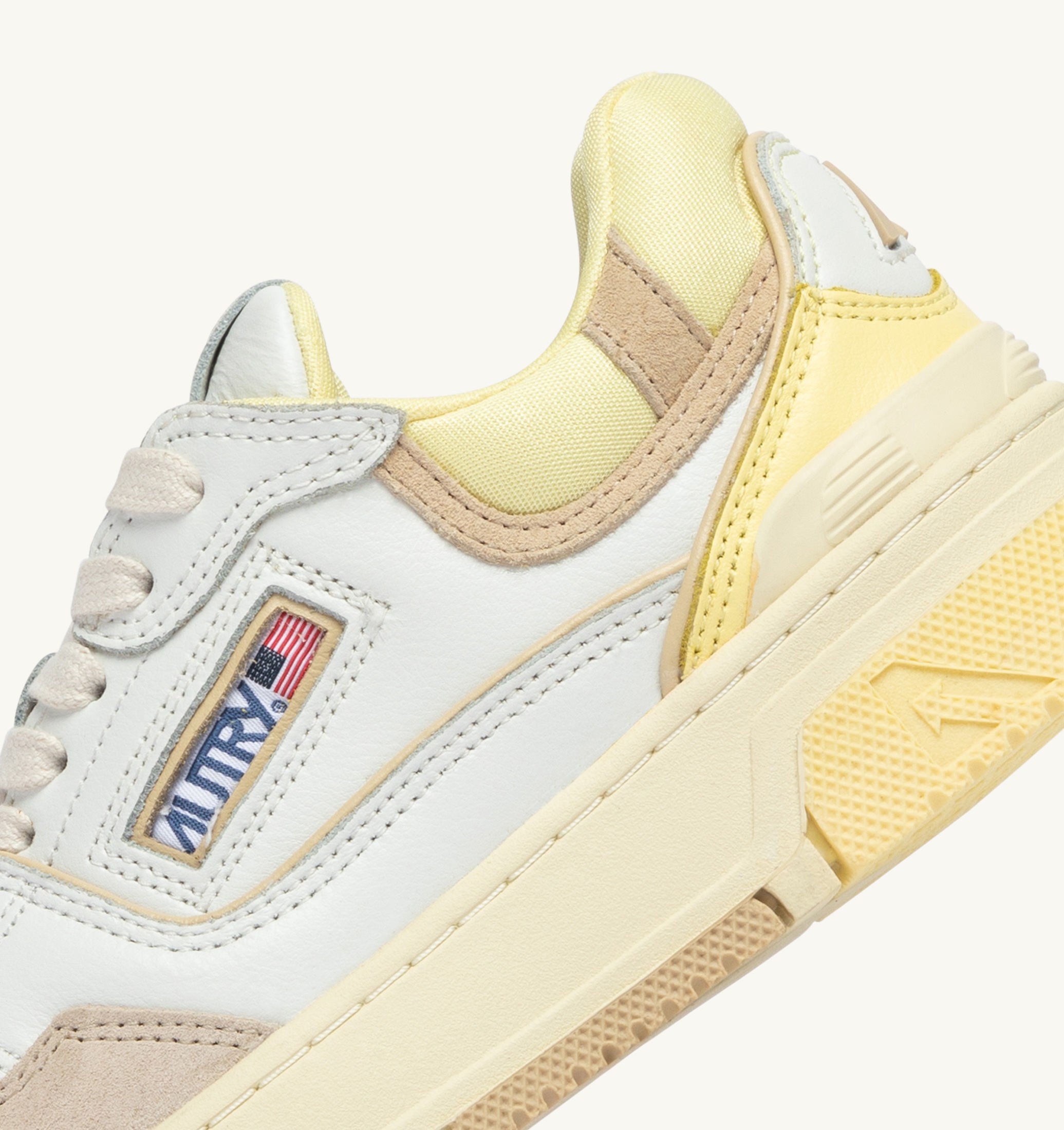 SNEAKERS CLC LOW IN PELLE E SUEDE BIANCO BOULDER E LEMON MERINGUE