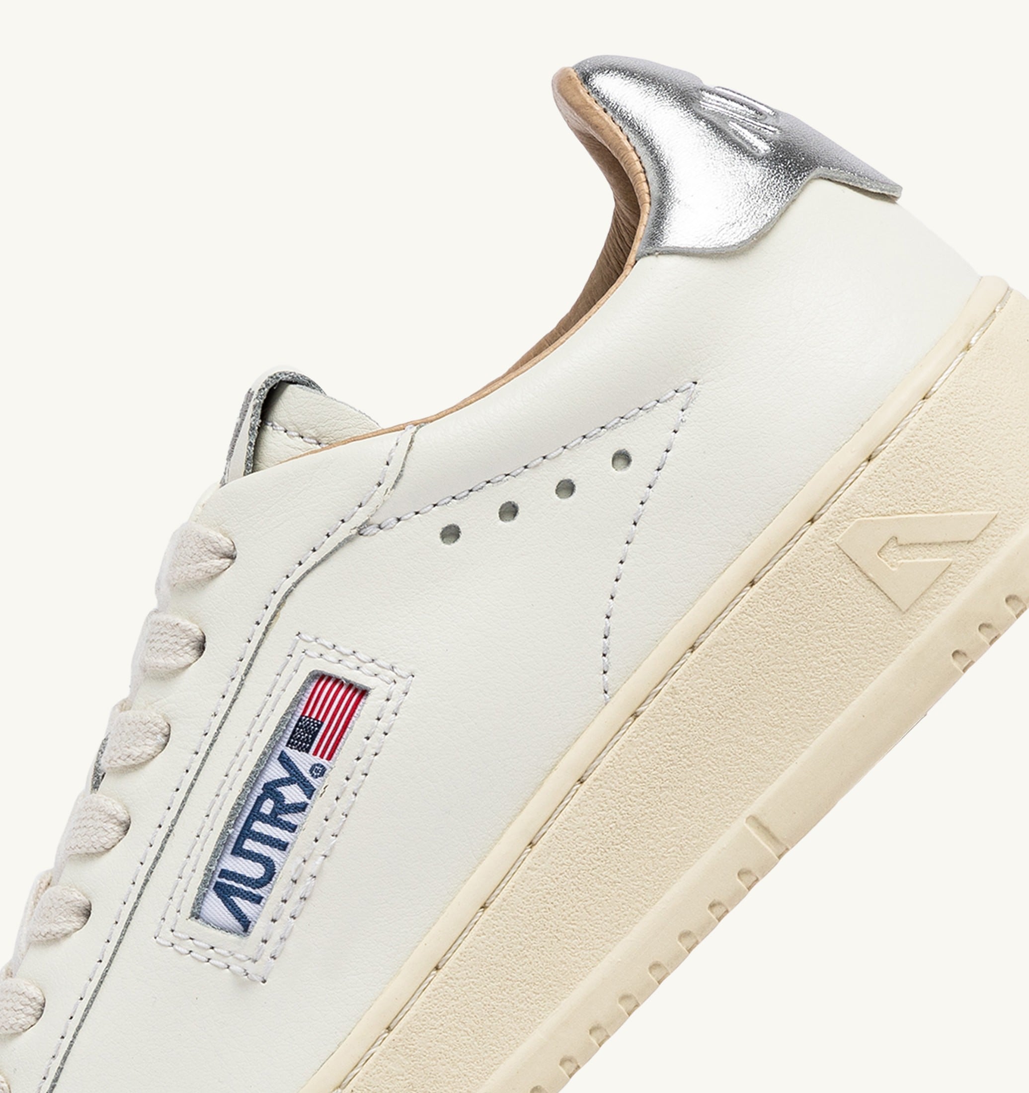 SNEAKERS DALLAS LOW IN PELLE BIANCA E ARGENTO