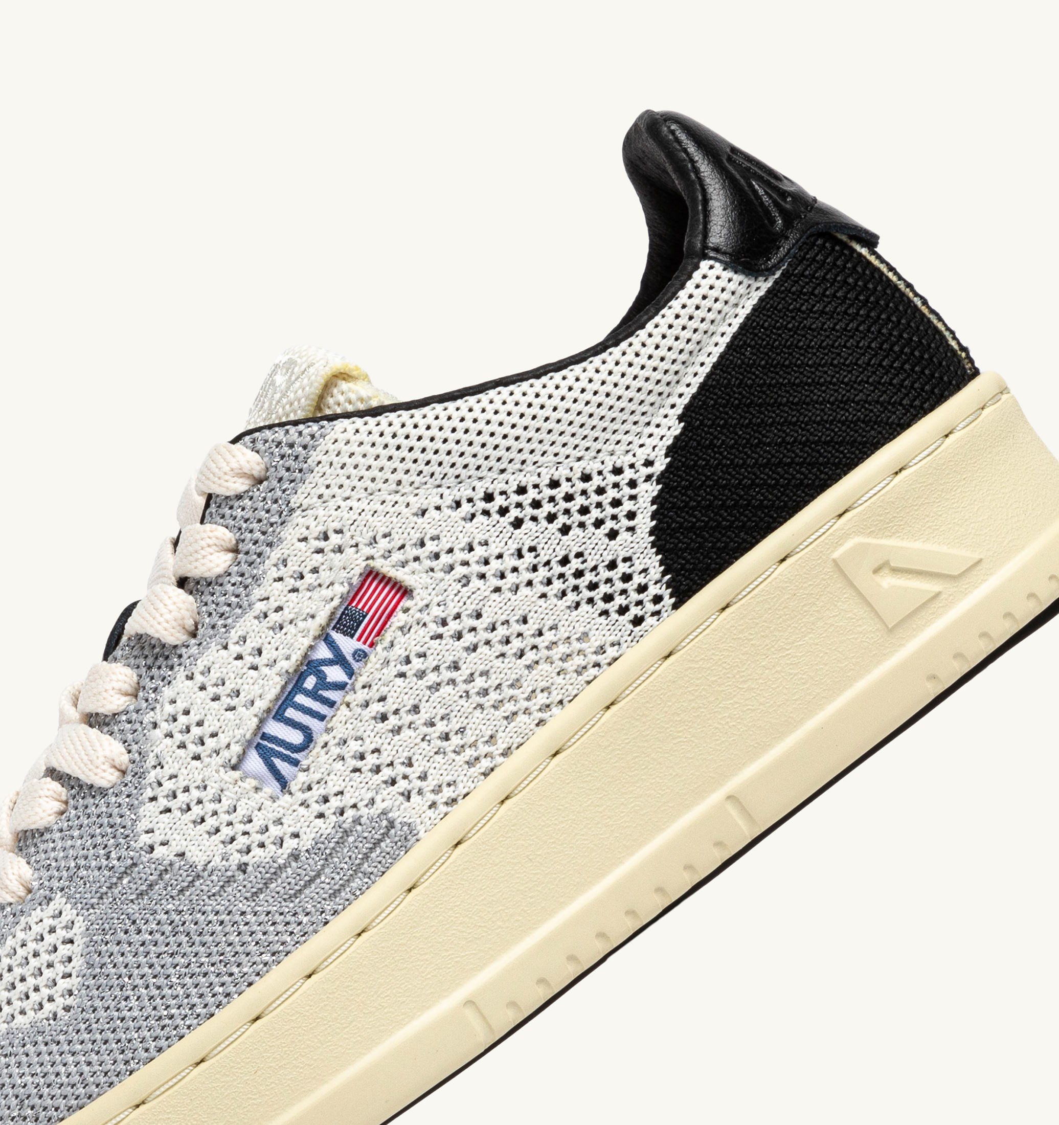 SNEAKERS MEDALIST EASEKNIT LOW IN MAGLIA AVORIO NERA E ARGENTO