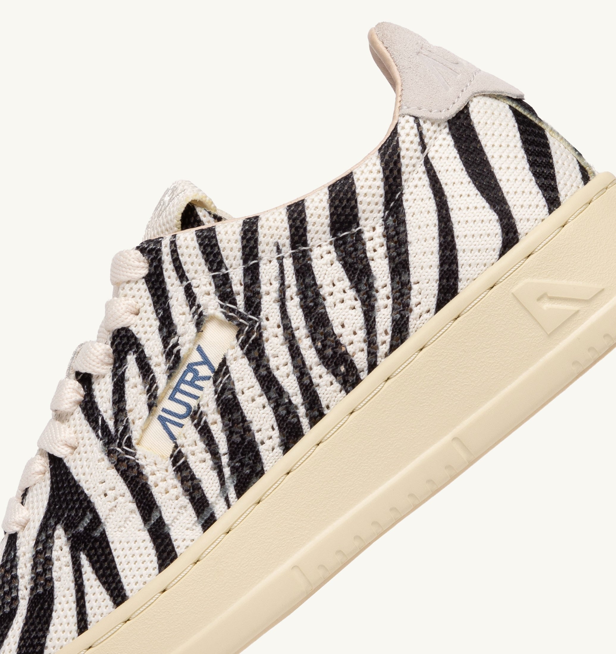 SNEAKERS MEDALIST EASEKNIT LOW IN MAGLIA 'ZEBRA PRINT' AVORIO E NERO