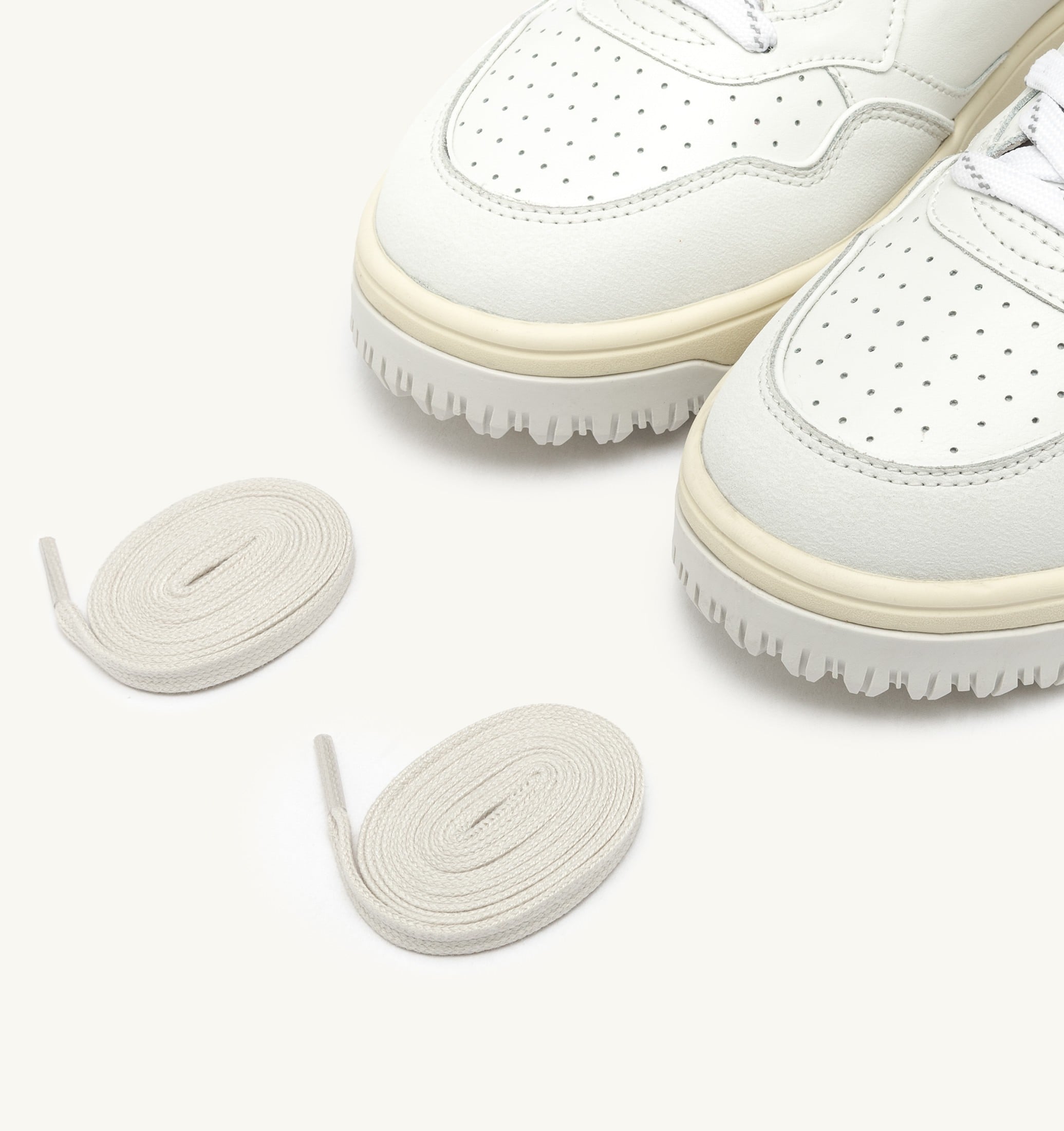 SNEAKERS GOLF LOW IN PELLE BIANCA