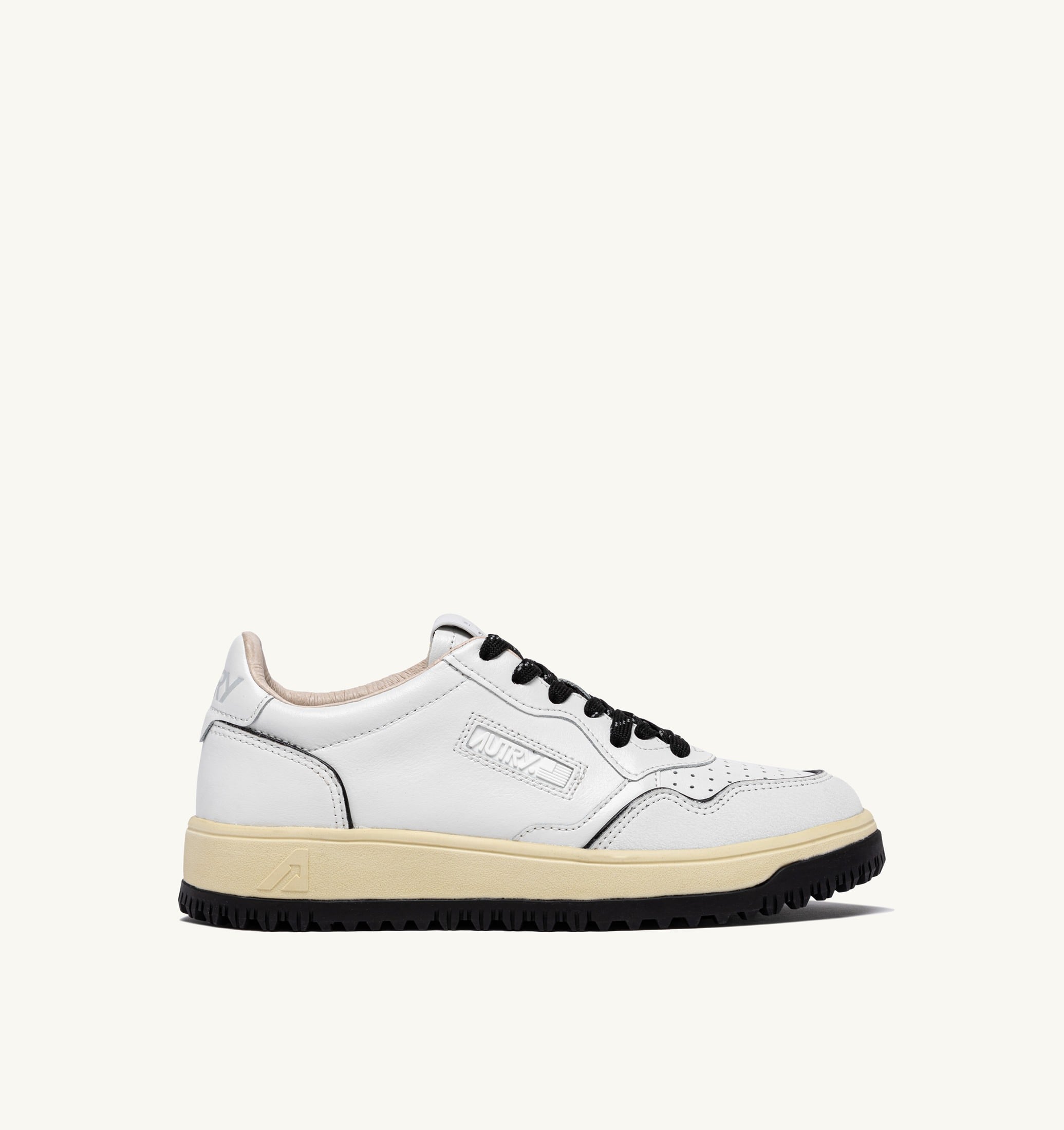 SNEAKERS GOLF LOW IN PELLE BIANCA E NERA