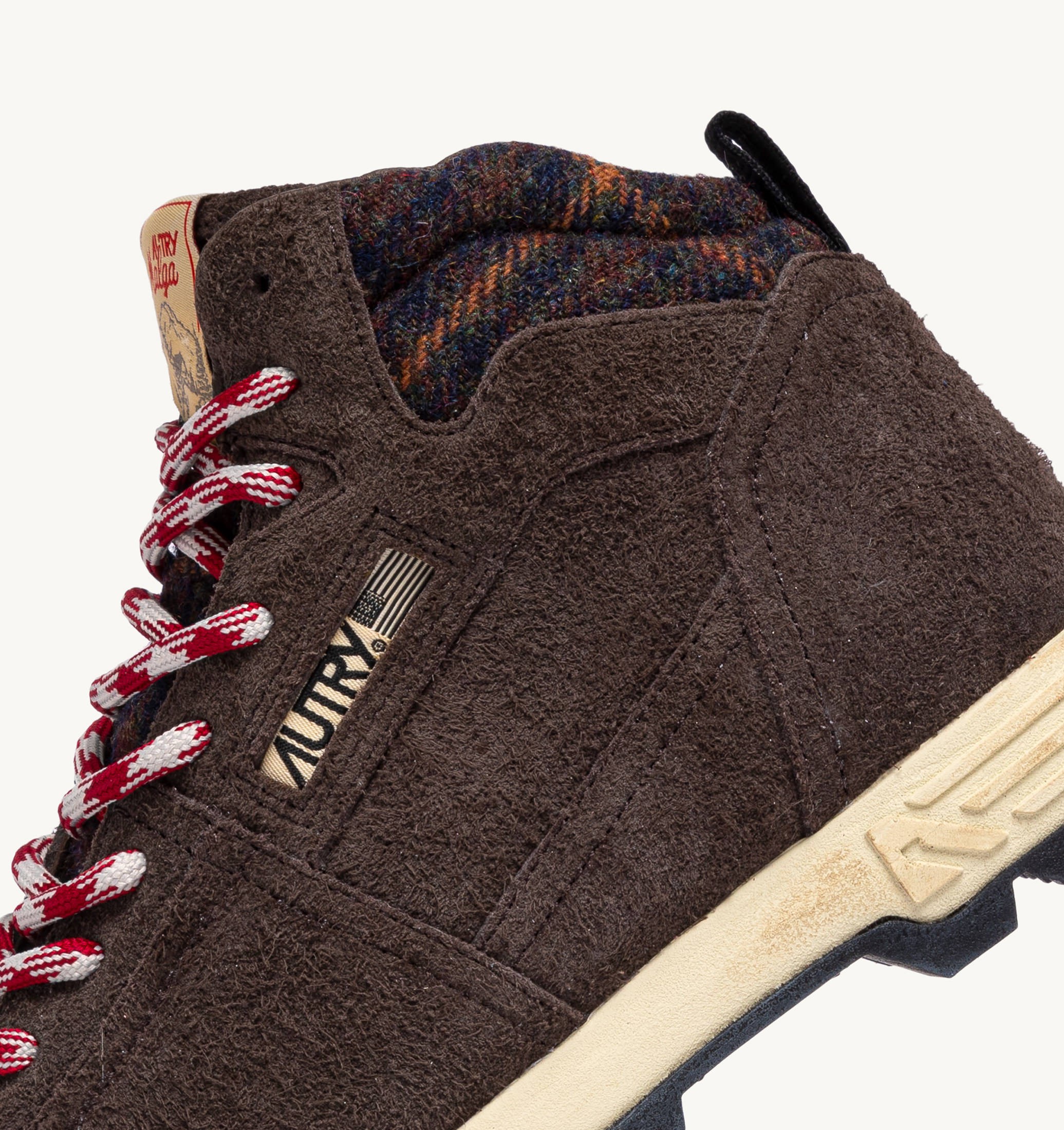 MALGA IN SUEDE COLORE PEPPER