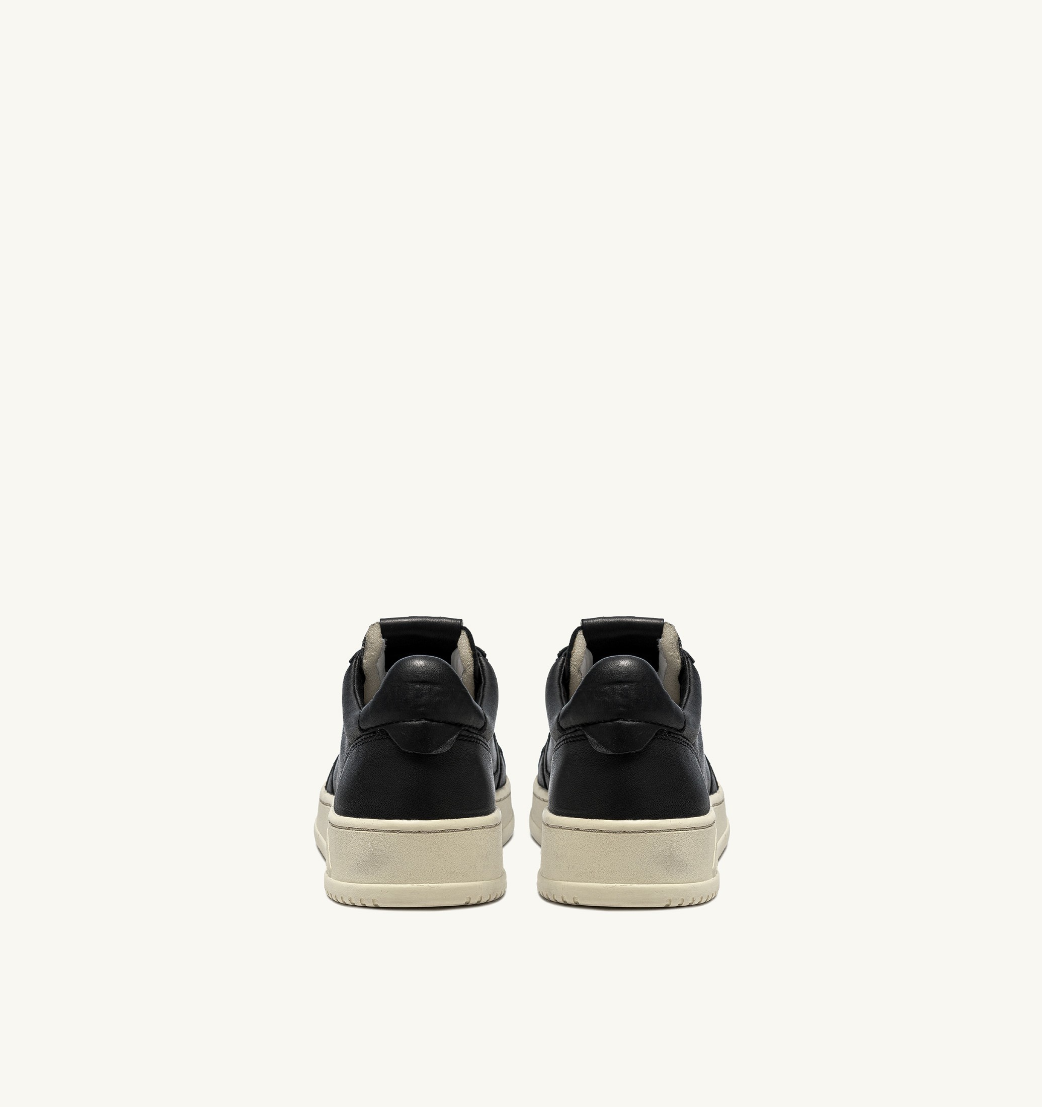 SNEAKERS MEDALIST LOW IN NAPPA NERA SUPER SOFT
