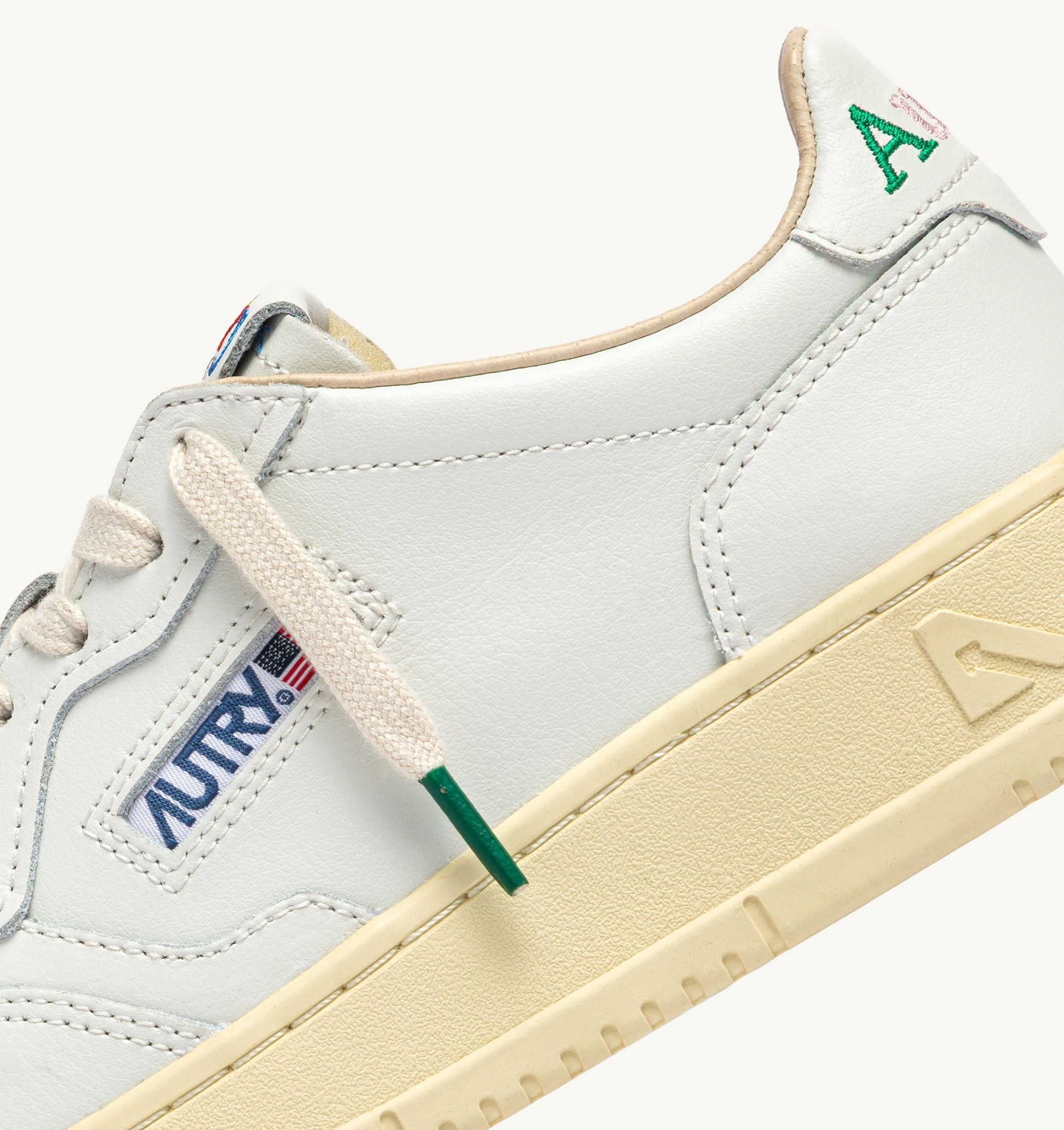 SNEAKERS MEDALIST LOW IN PELLE BIANCA