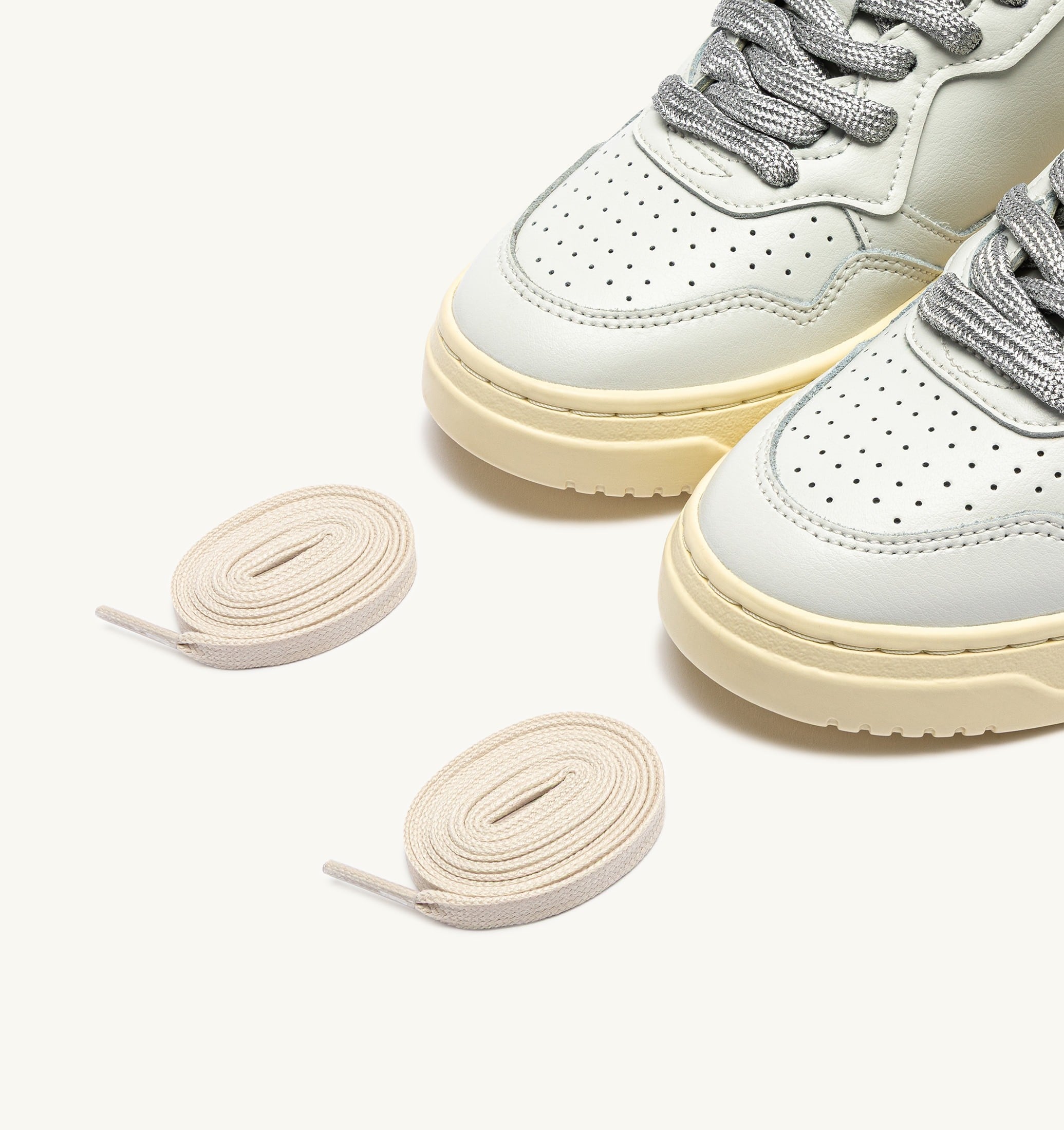 SNEAKERS MEDALIST LOW IN PELLE BIANCA E DETTAGLI LUREX ARGENTO