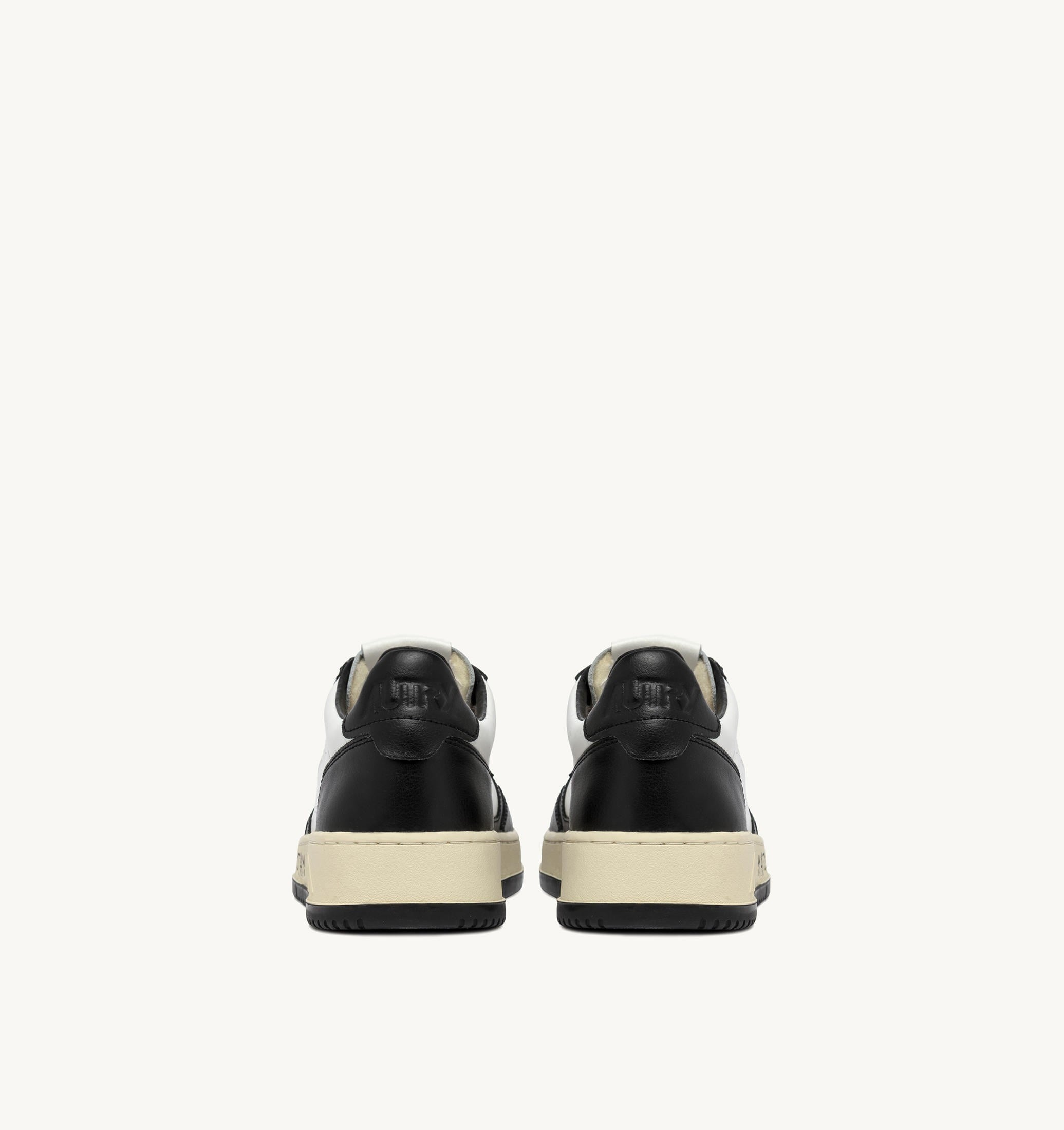 SNEAKERS MEDALIST LOW IN PELLE BIANCA E NERA CON LETTERING