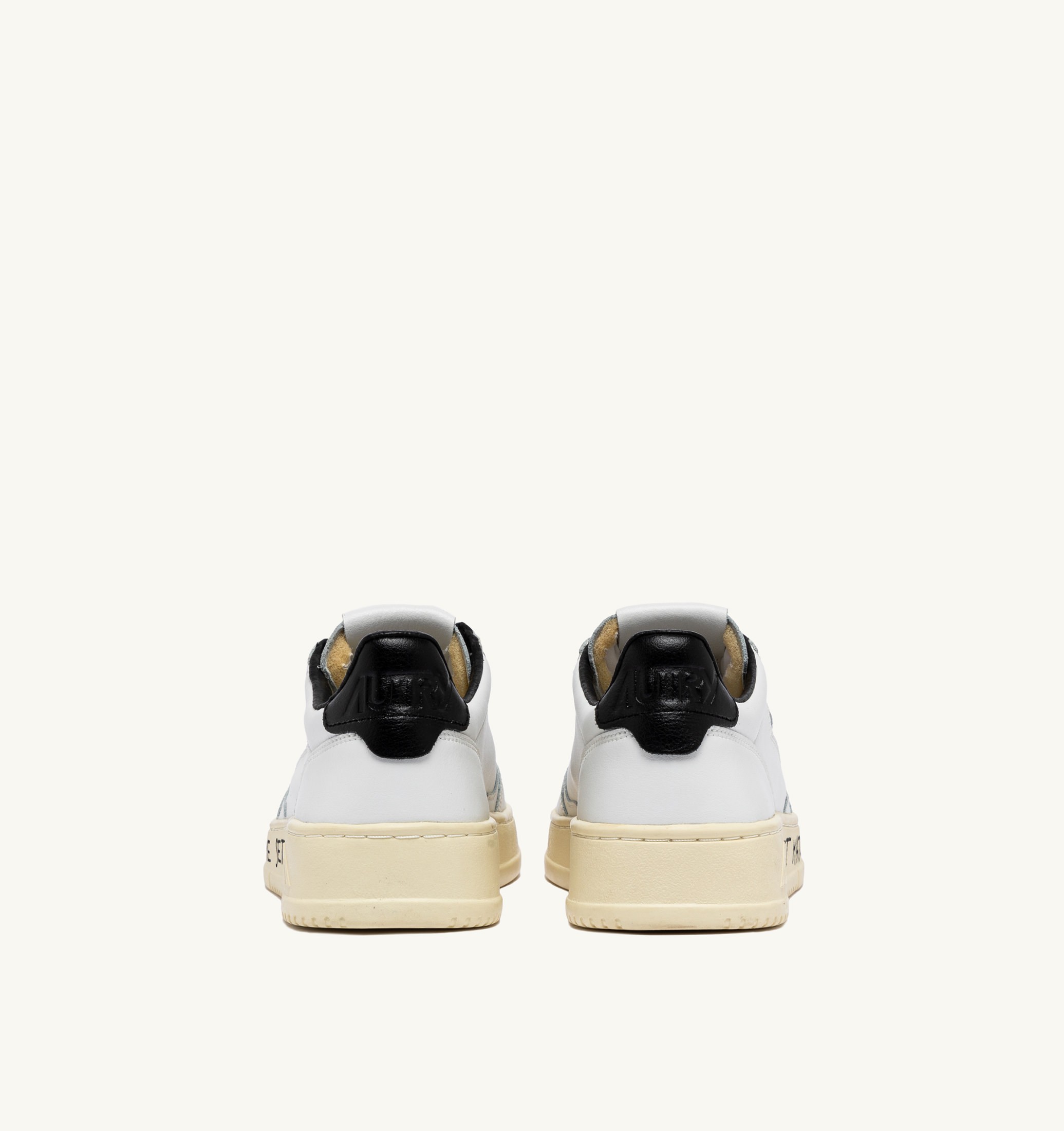 SNEAKERS MEDALIST LOW IN PELLE BIANCA E NERA CON LETTERING
