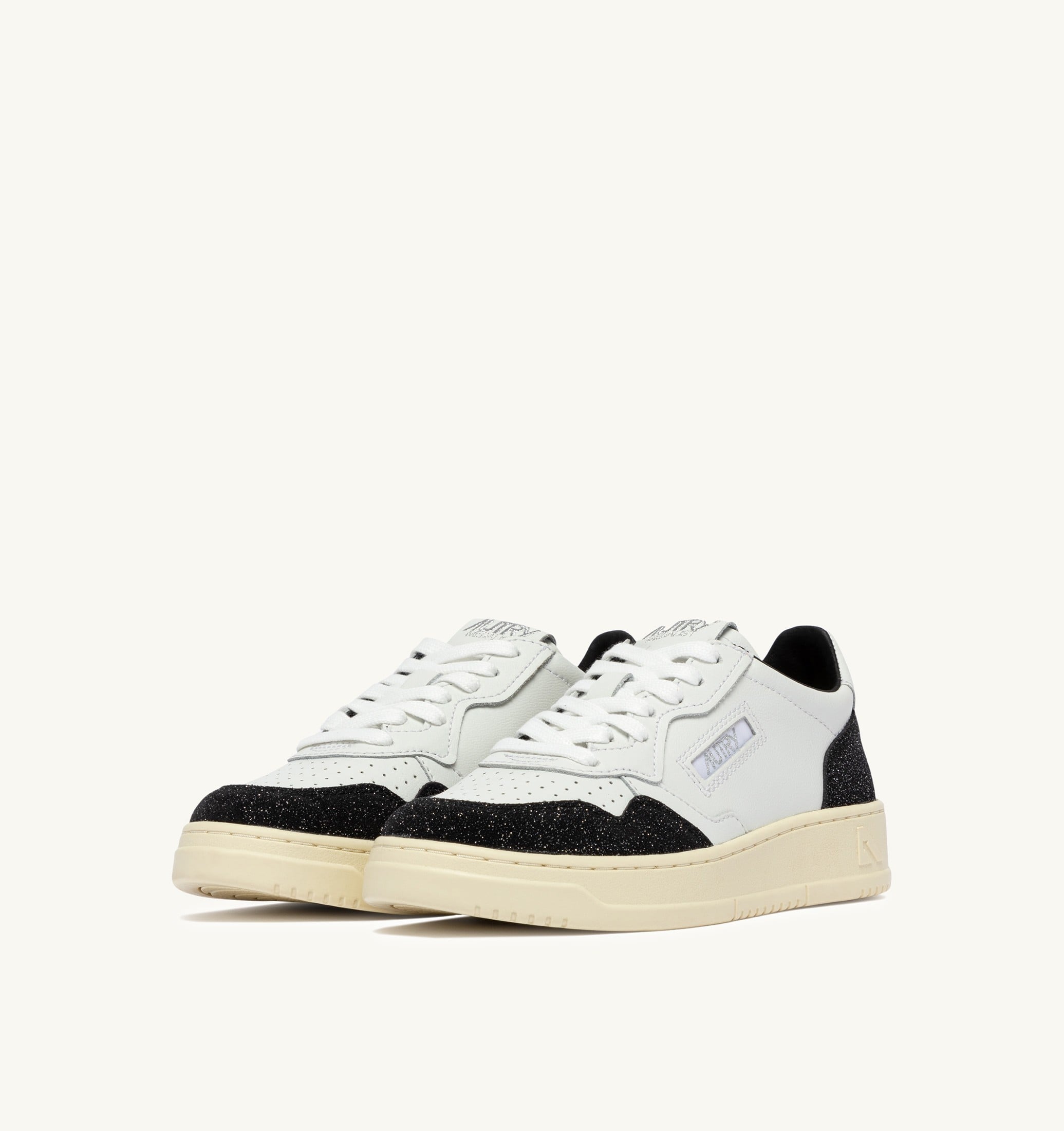 SNEAKERS MEDALIST LOW IN PELLE BIANCA E STARS OFF BLACK