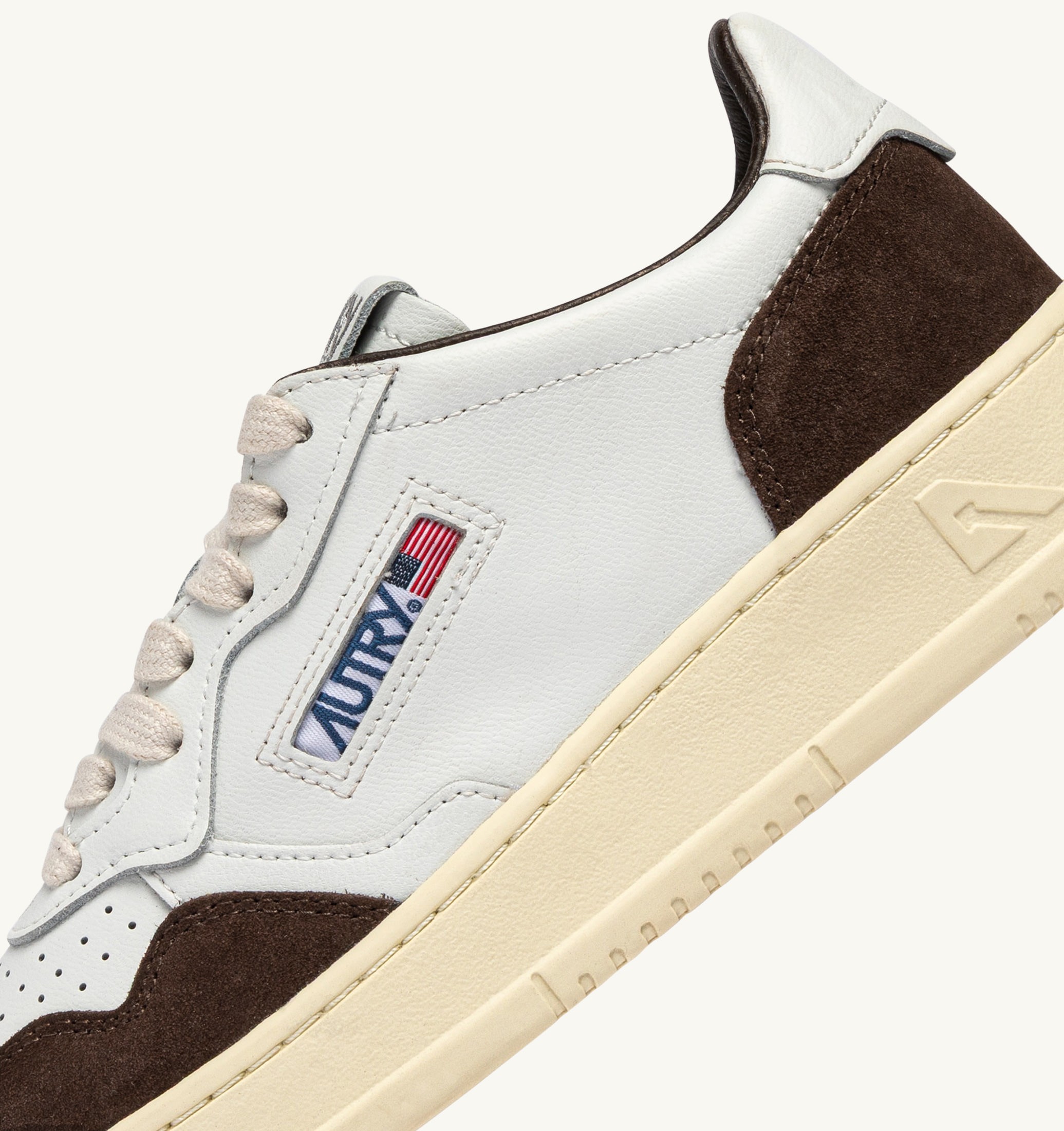 SNEAKERS MEDALIST LOW IN PELLE BIANCA E SUEDE MOGANO