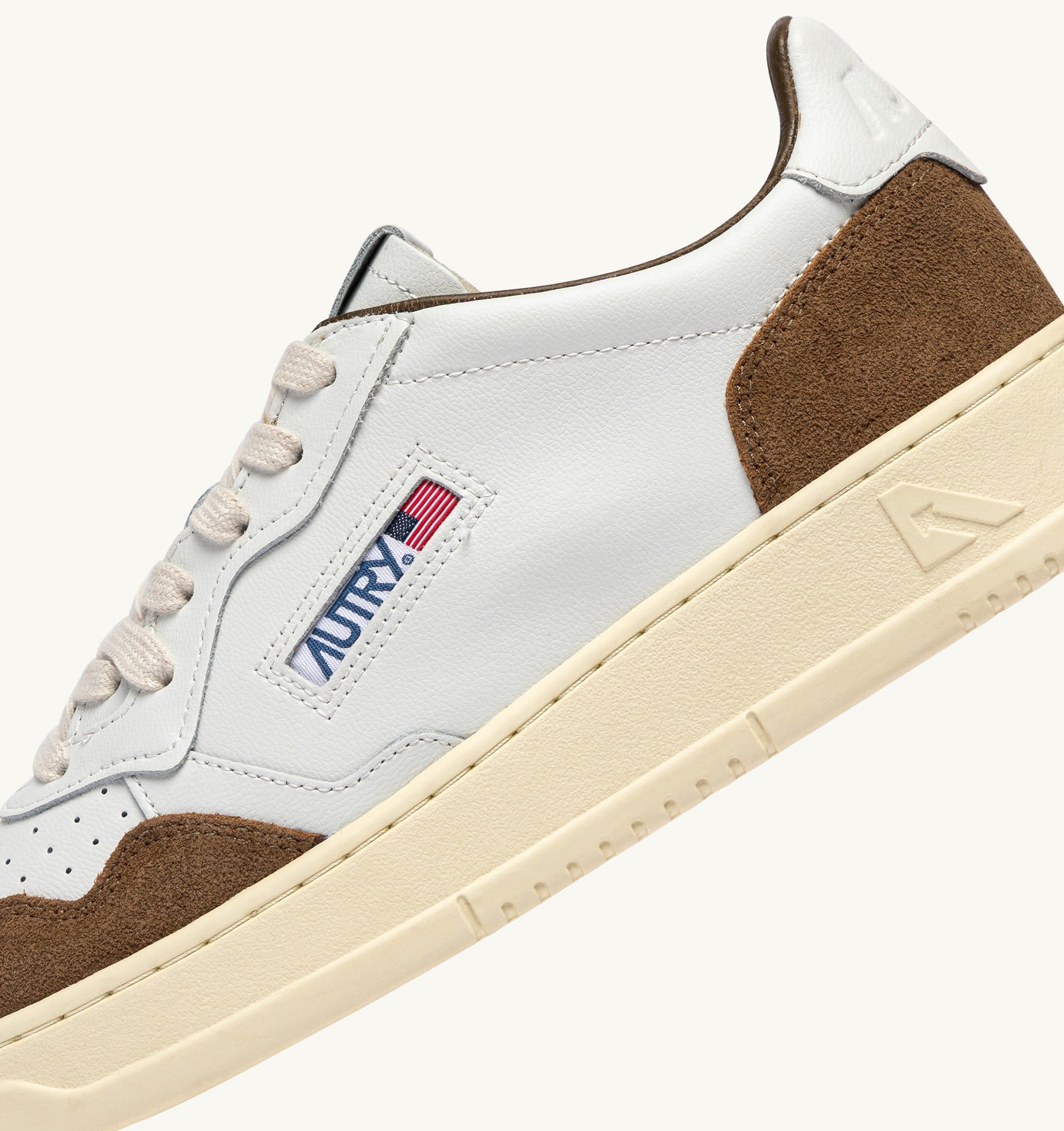 SNEAKERS MEDALIST LOW IN PELLE BIANCA E SUEDE TABACCO