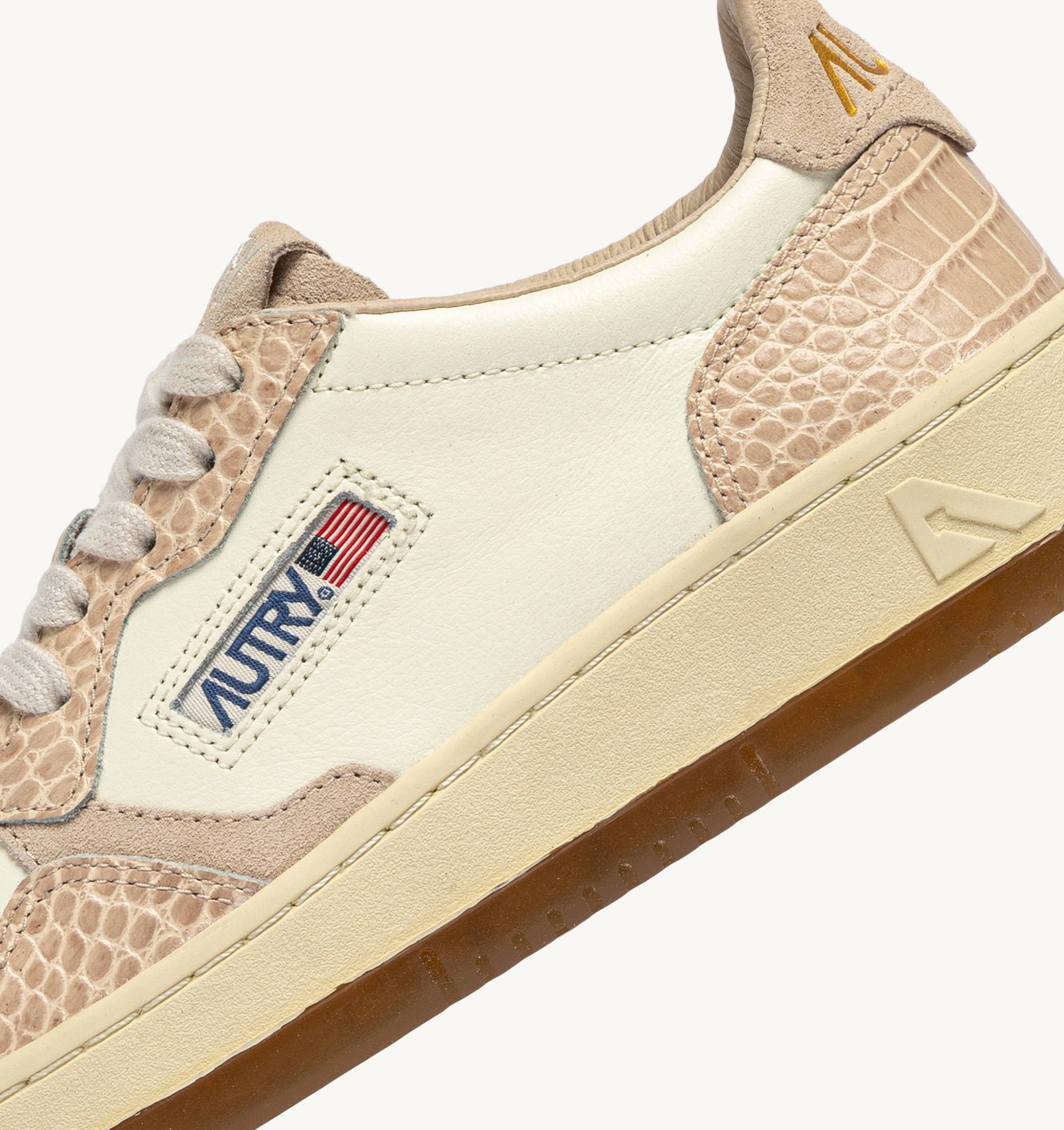SNEAKERS MEDALIST LOW IN PELLE MARSHMALLOW E AVORIO