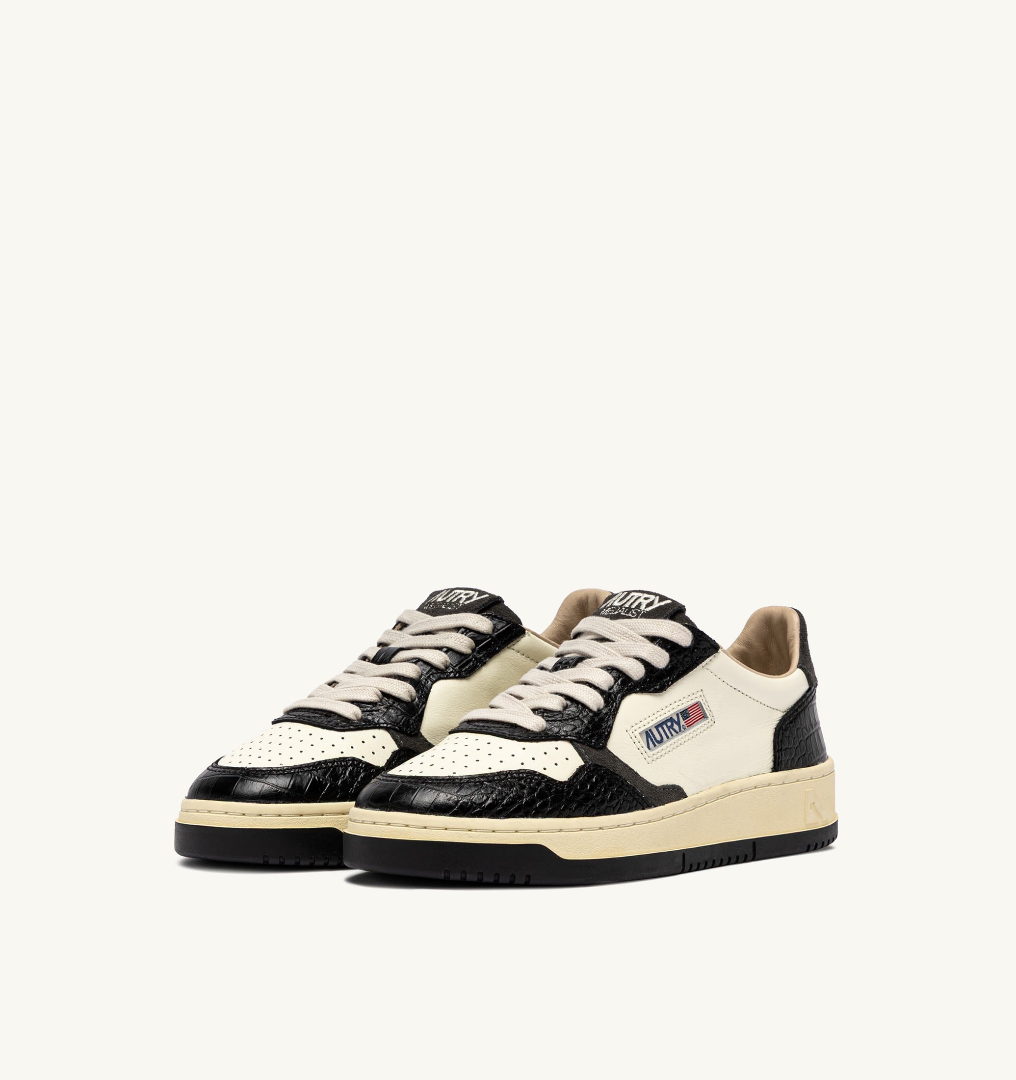 SNEAKERS MEDALIST LOW IN PELLE MARSHMALLOW E NERO