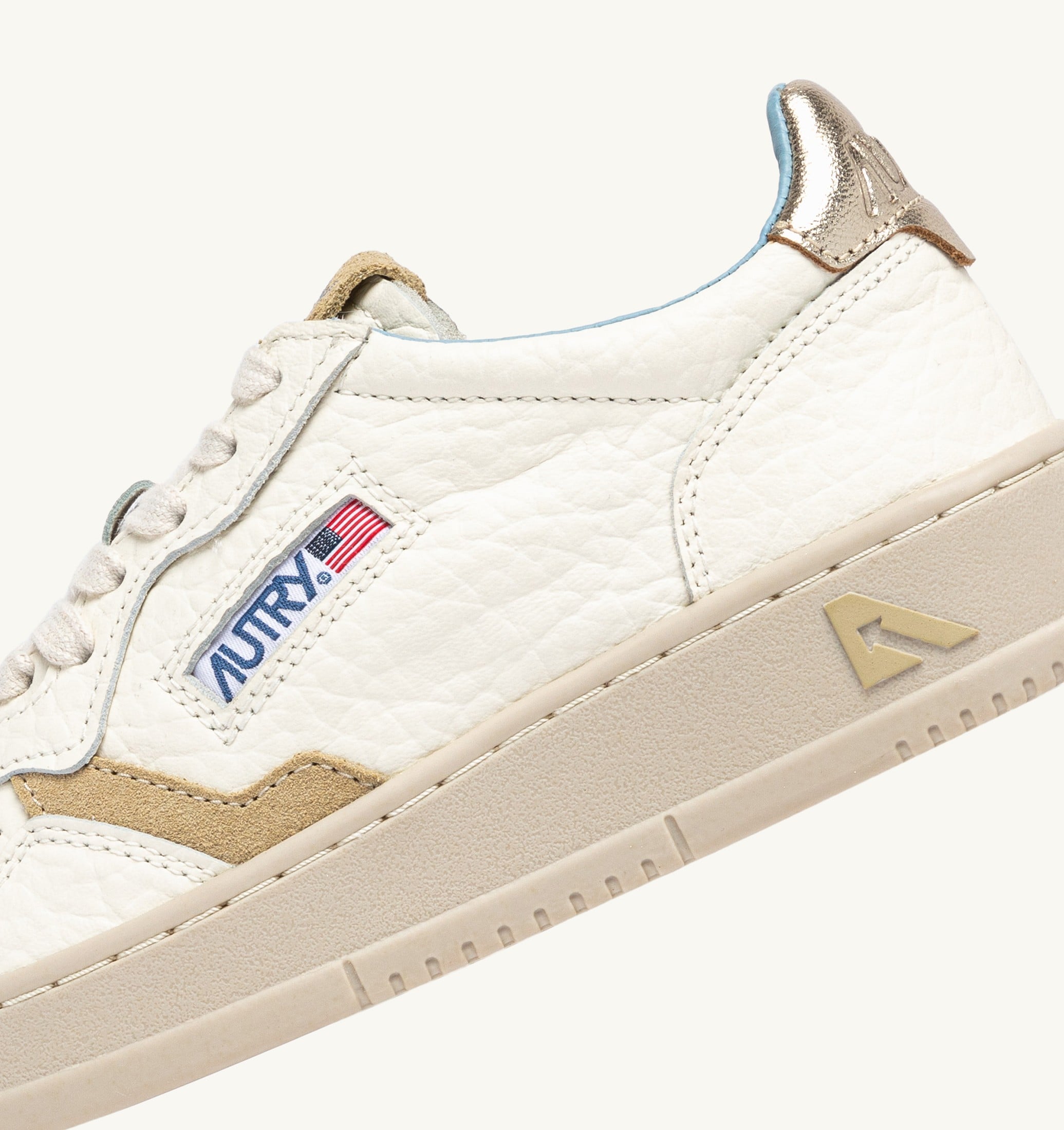 SNEAKERS MEDALIST LOW IN PELLE PLATINO E SPONGE