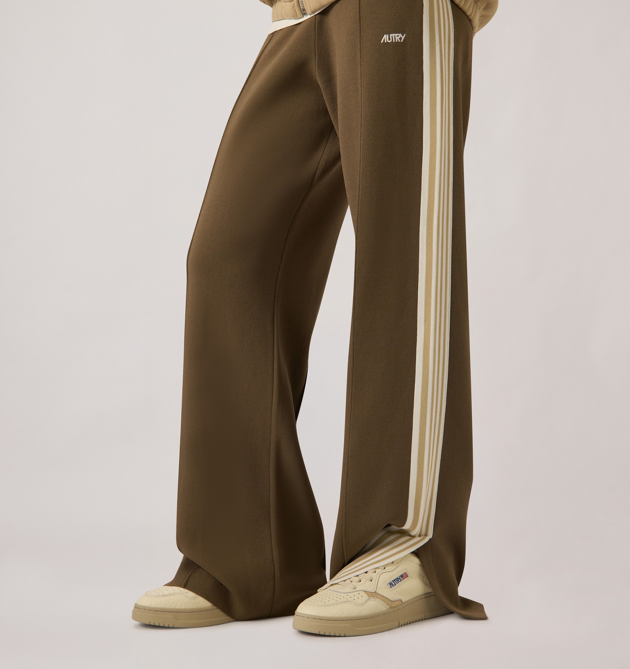 SNEAKERS MEDALIST LOW IN PELLE SAND