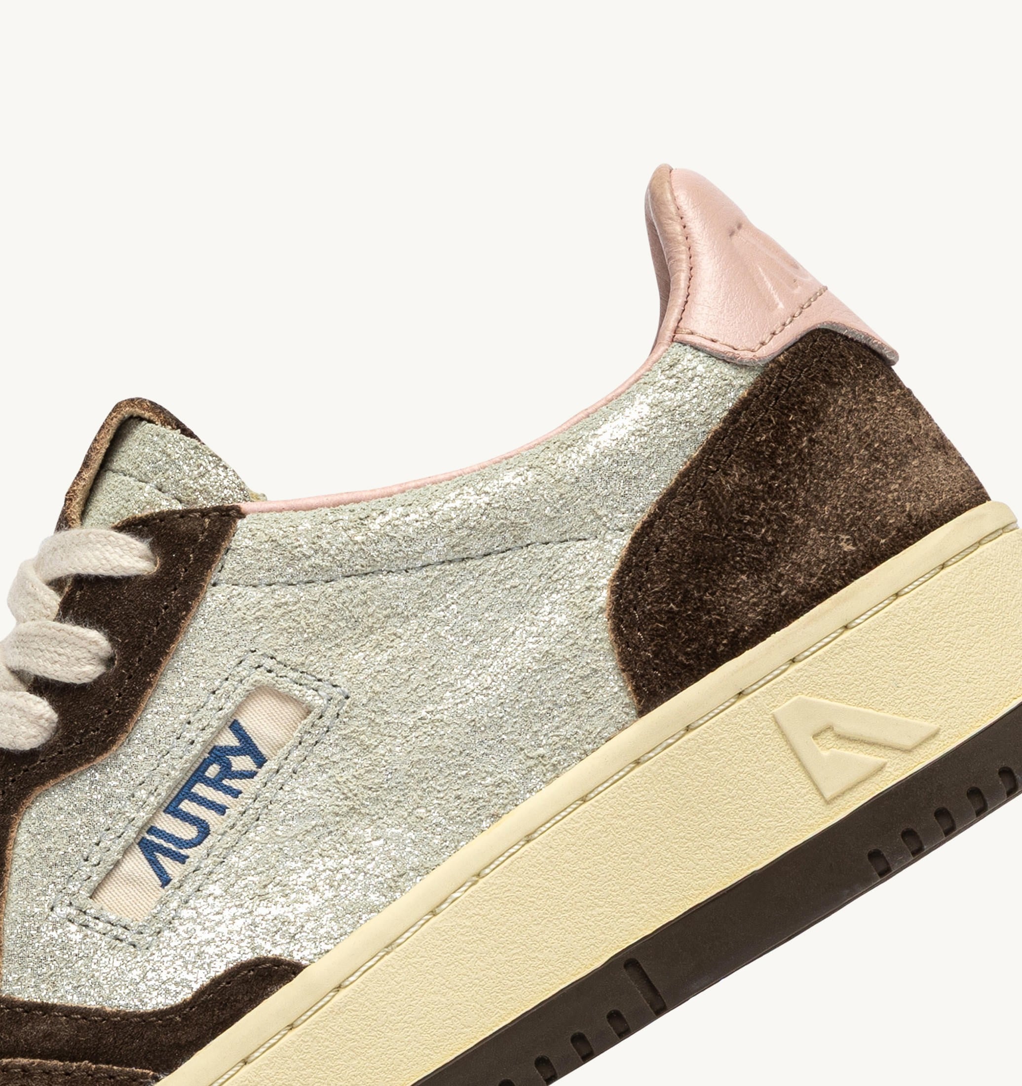 SNEAKERS MEDALIST LOW IN SUEDE ARGENTO E MUSTANG SUGAR