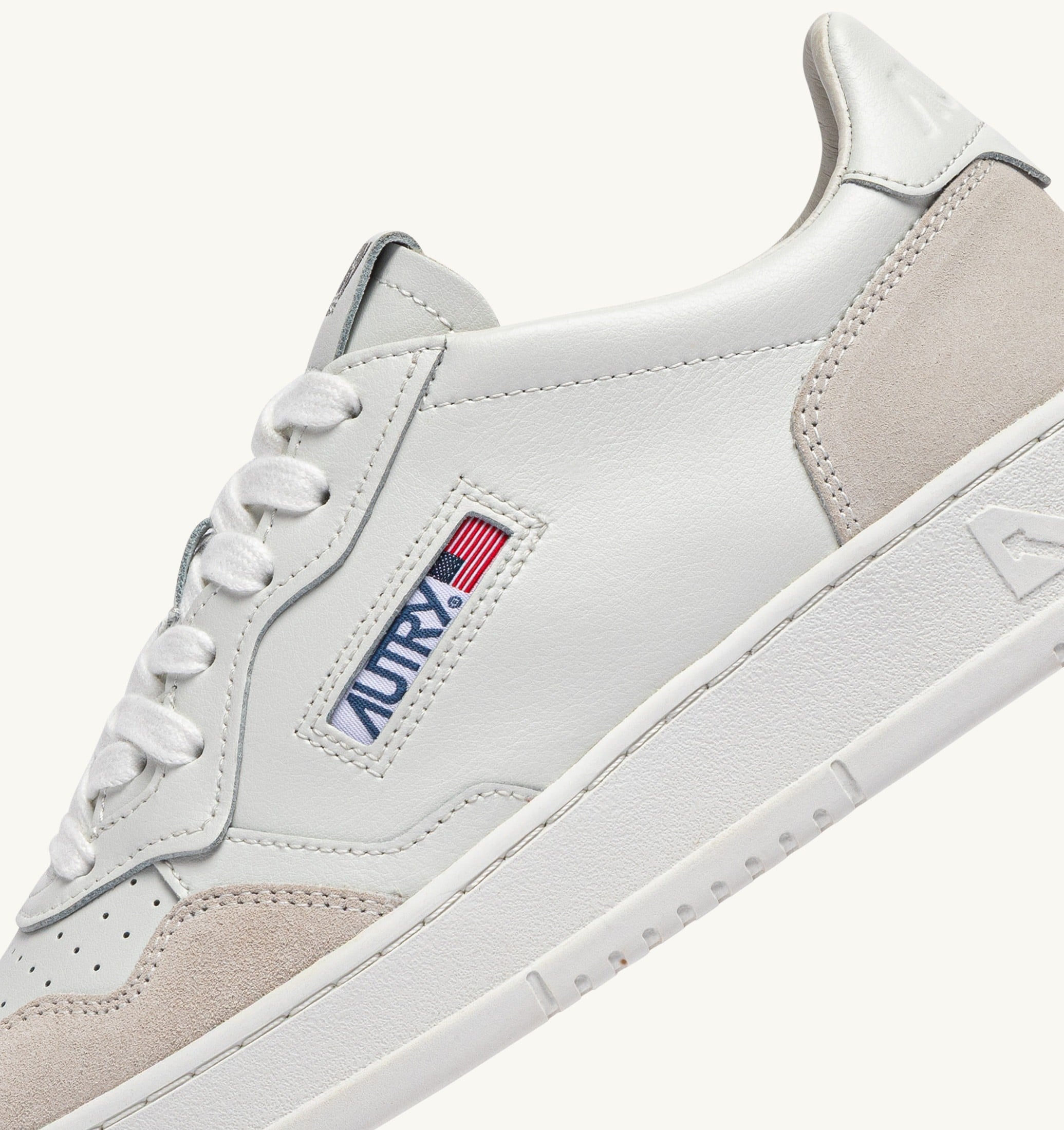 SNEAKERS MEDALIST LOW IN SUEDE E PELLE BIANCA