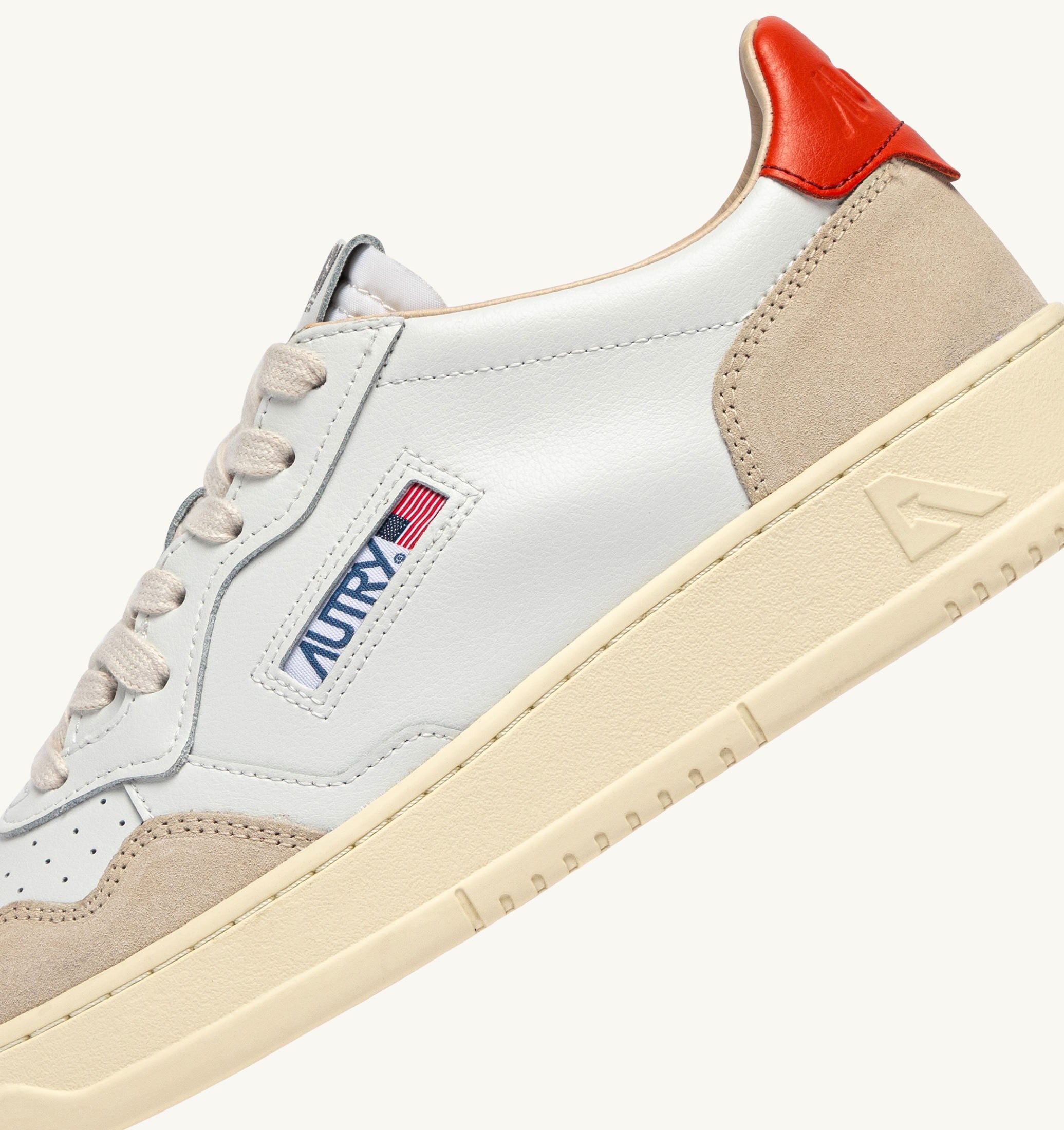 SNEAKERS MEDALIST LOW IN SUEDE E PELLE BIANCA E LION