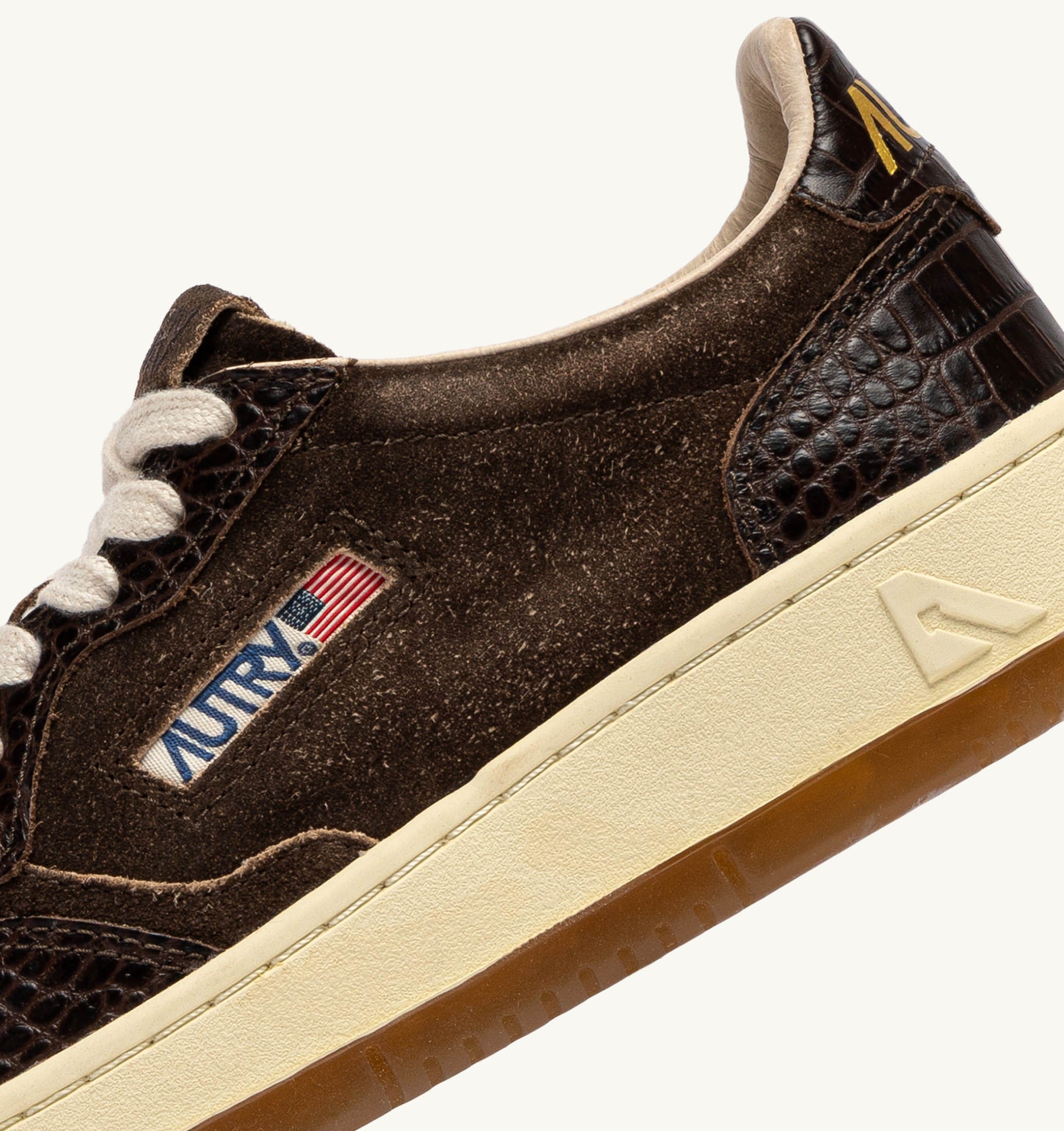 SNEAKERS MEDALIST LOW IN SUEDE E PELLE MUSTANG E MARRONE