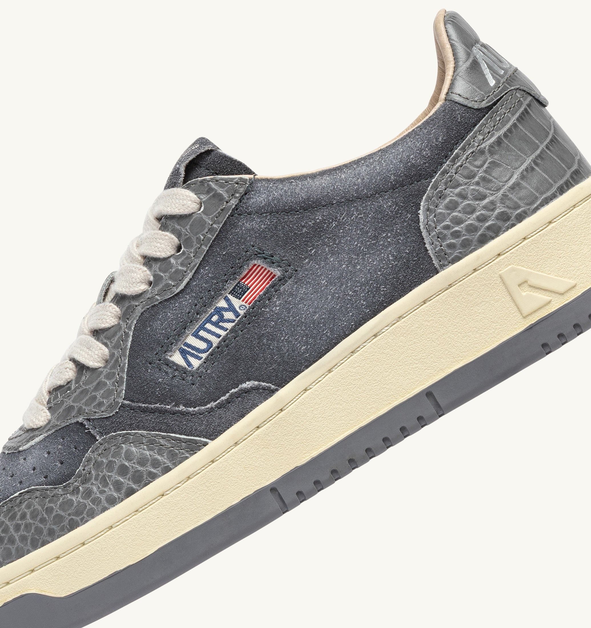 SNEAKERS MEDALIST LOW IN SUEDE E PELLE NIGHT OWL