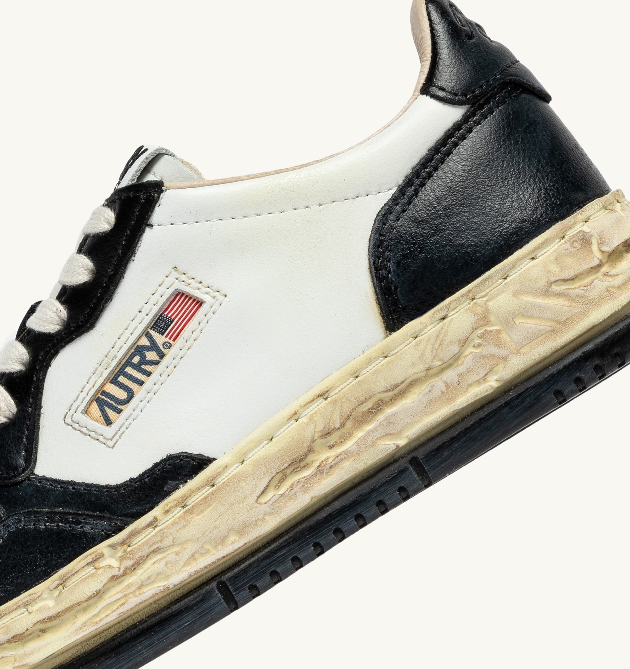 SNEAKERS MEDALIST LOW SUPER VINTAGE 'Autry x Maison MIHARA YASUHIRO General Scale.' BIANCA E NERA