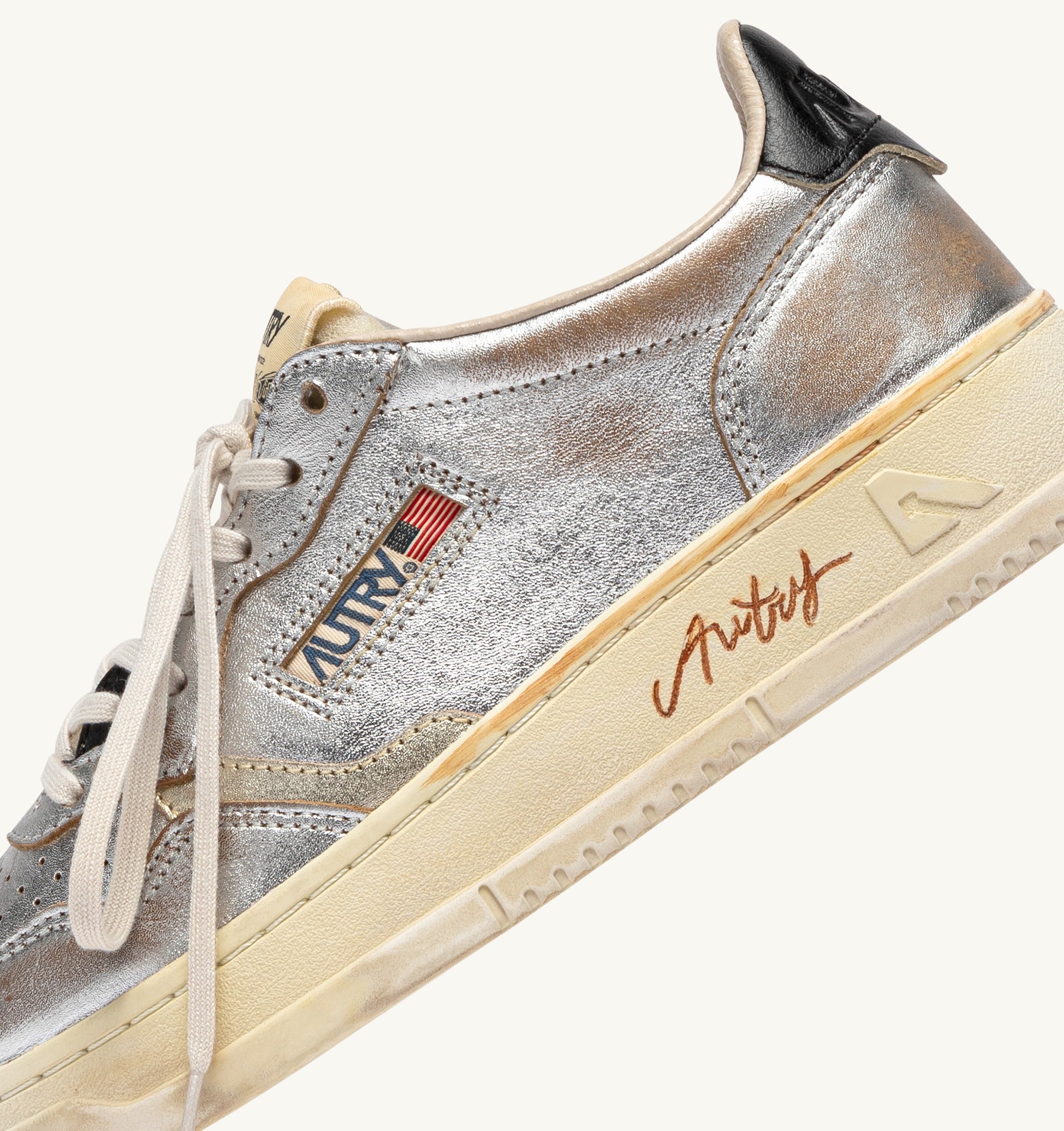 SNEAKERS MEDALIST LOW SUPER VINTAGE IN PELLE ARGENTO PLATINO E NERO