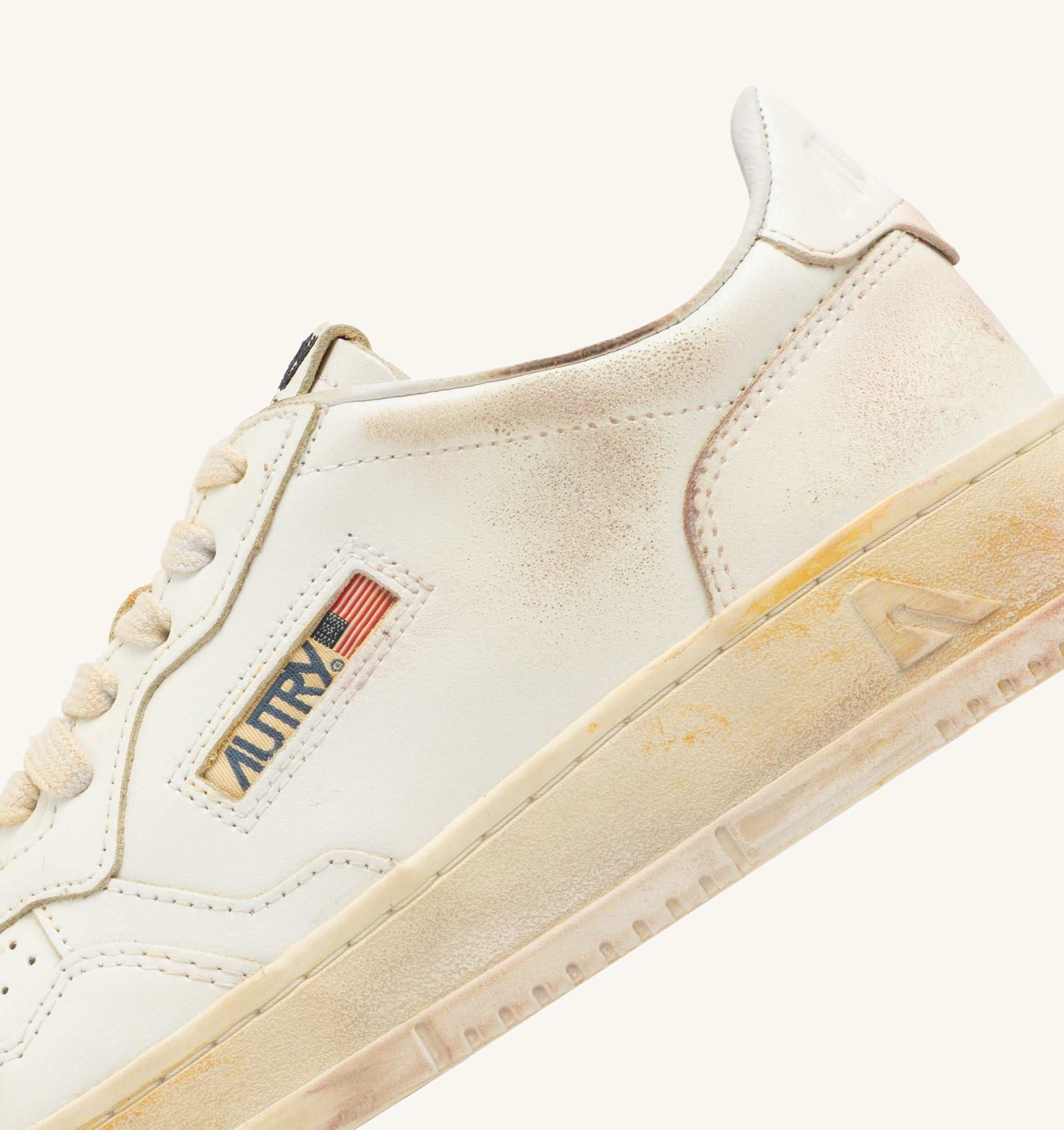 SNEAKERS MEDALIST LOW SUPER VINTAGE IN PELLE BIANCA