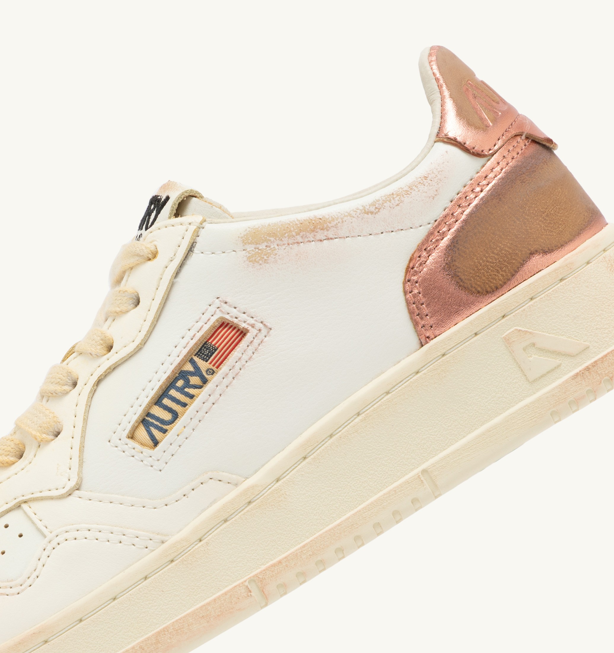 SNEAKERS MEDALIST LOW SUPER VINTAGE IN PELLE BIANCA SALMON E VANILLA