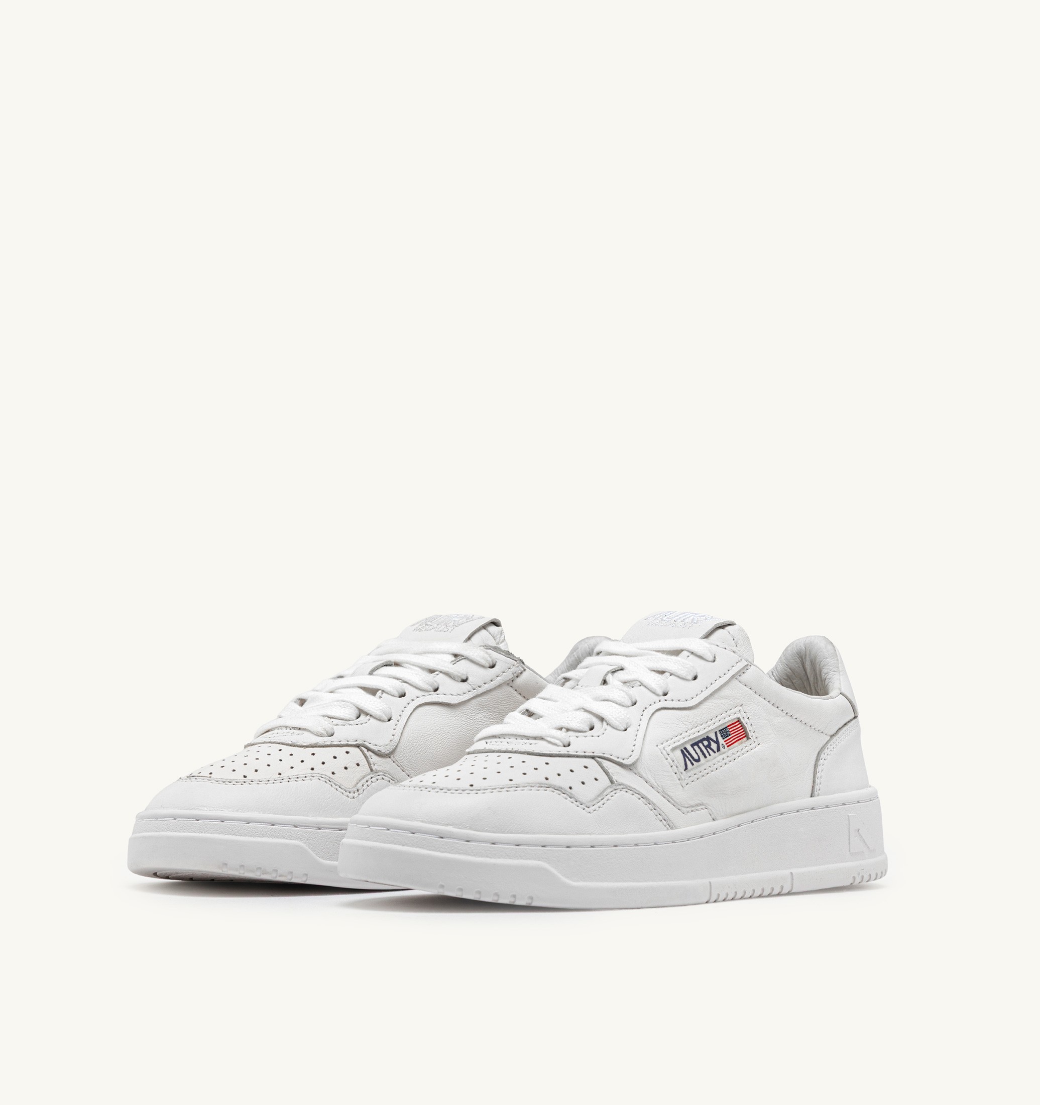 SNEAKERS MEDALIST LOW "Thomas Lélu x Autry" IN PELLE BIANCA CON LETTERING