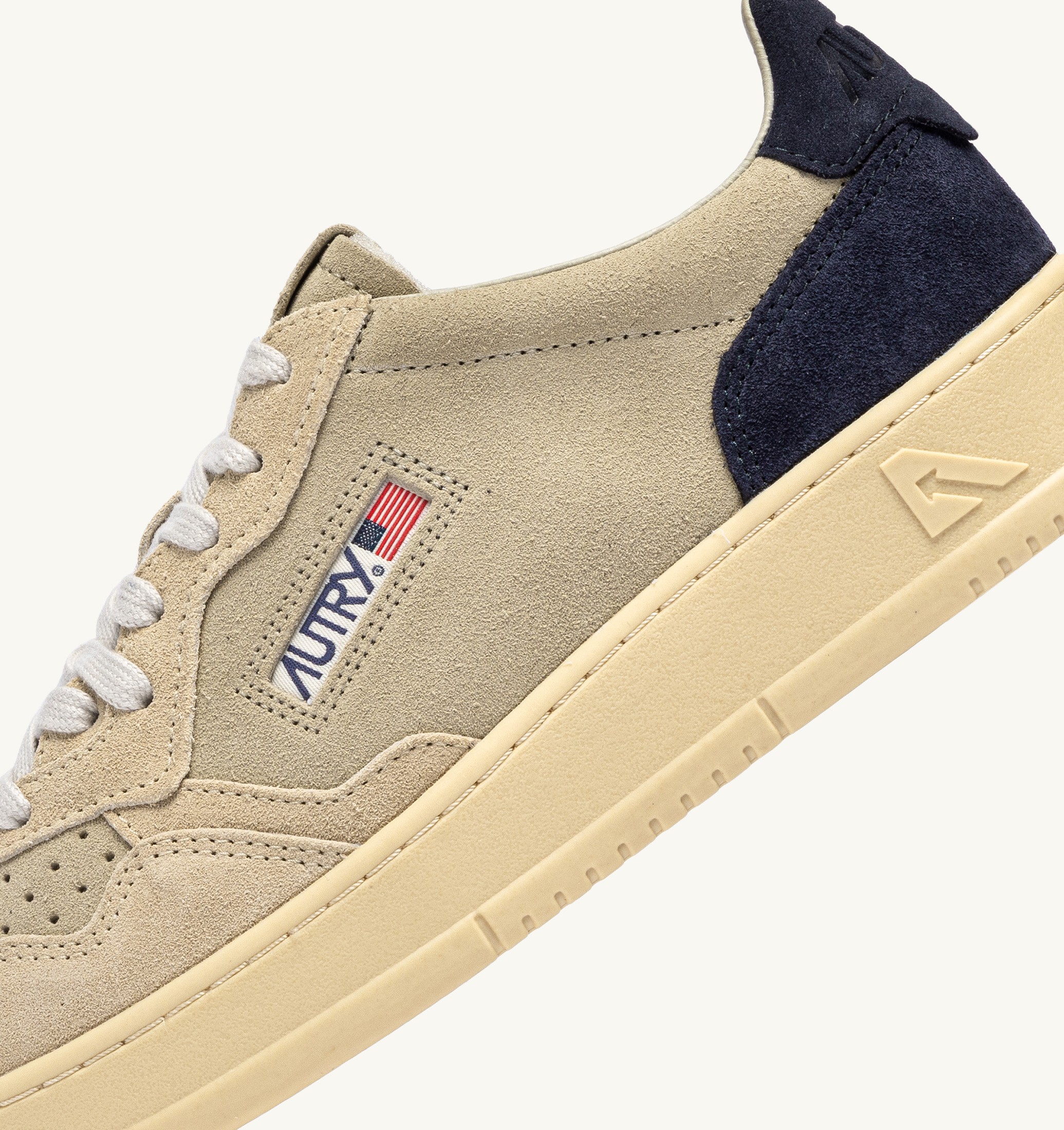 SNEAKERS MEDALIST LOW TRICOLOR IN SUEDE ECRU PAPYRUS E BLUE SPACE