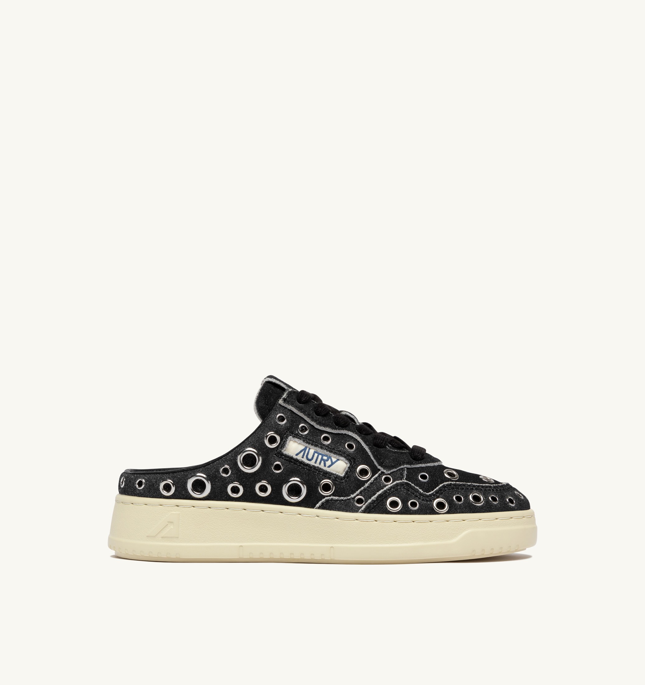 SNEAKERS MEDALIST MULE IN PELLE NERA CON DETTAGLI BORCHIATI