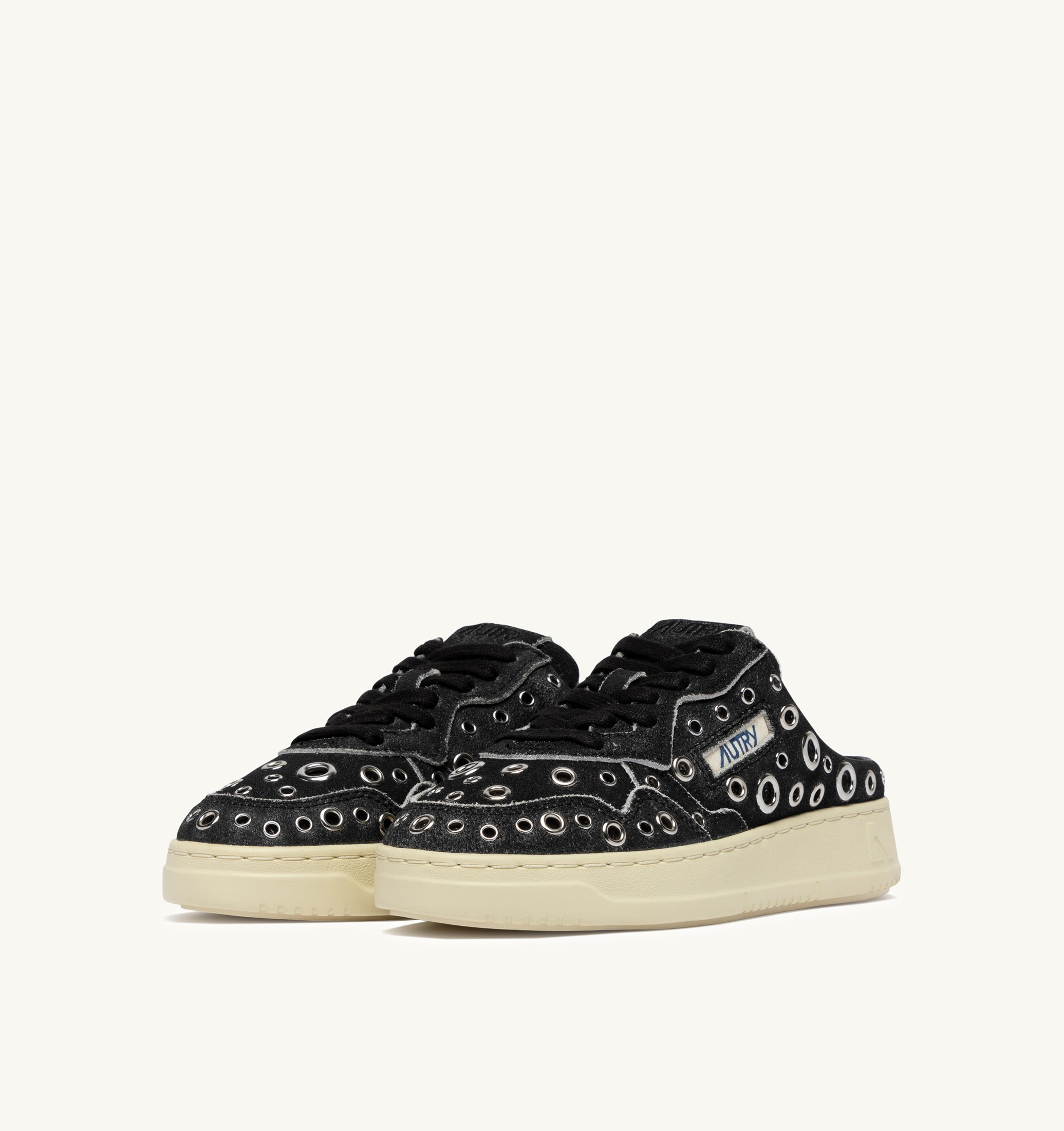 SNEAKERS MEDALIST MULE IN PELLE NERA CON DETTAGLI BORCHIATI