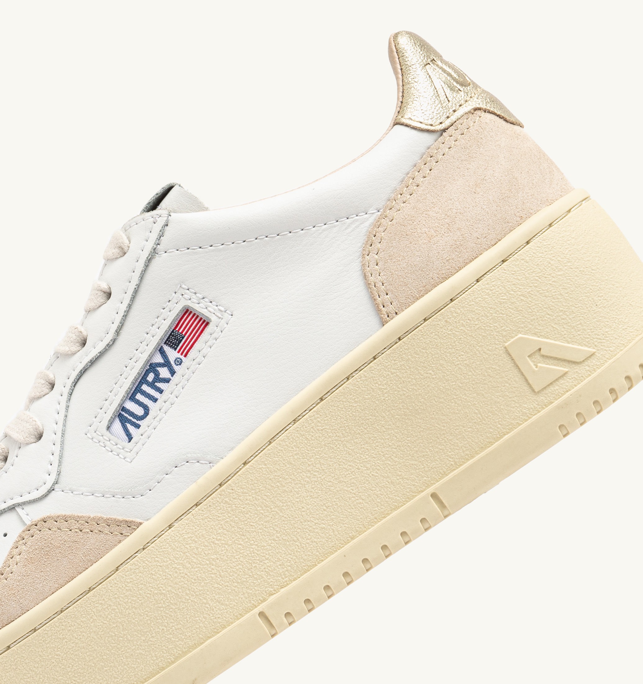 SNEAKERS MEDALIST PLATFORM IN SUEDE E PELLE BIANCA E PLATINO