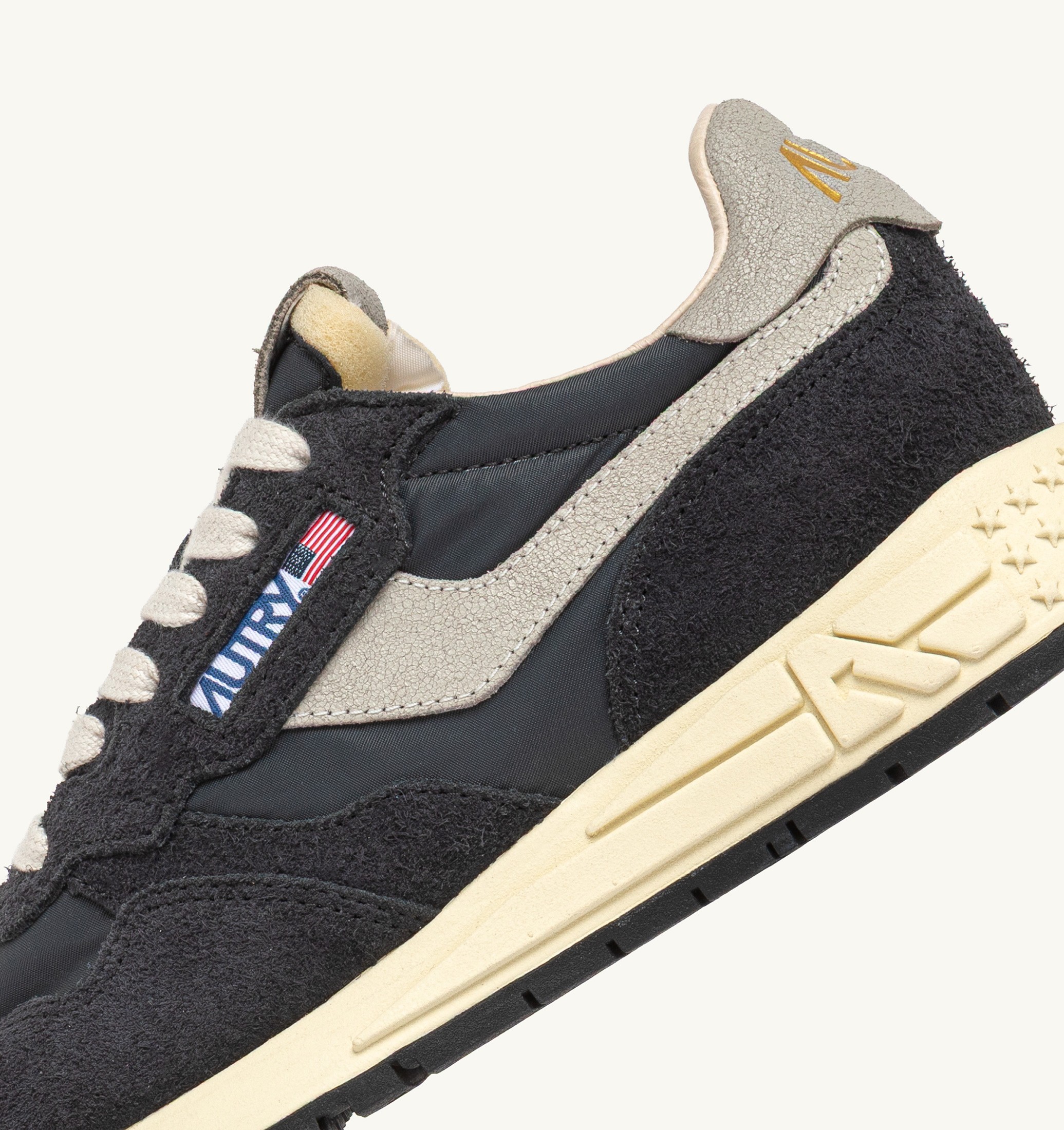 SNEAKERS REELWIND LOW IN NYLON E SUEDE NERA