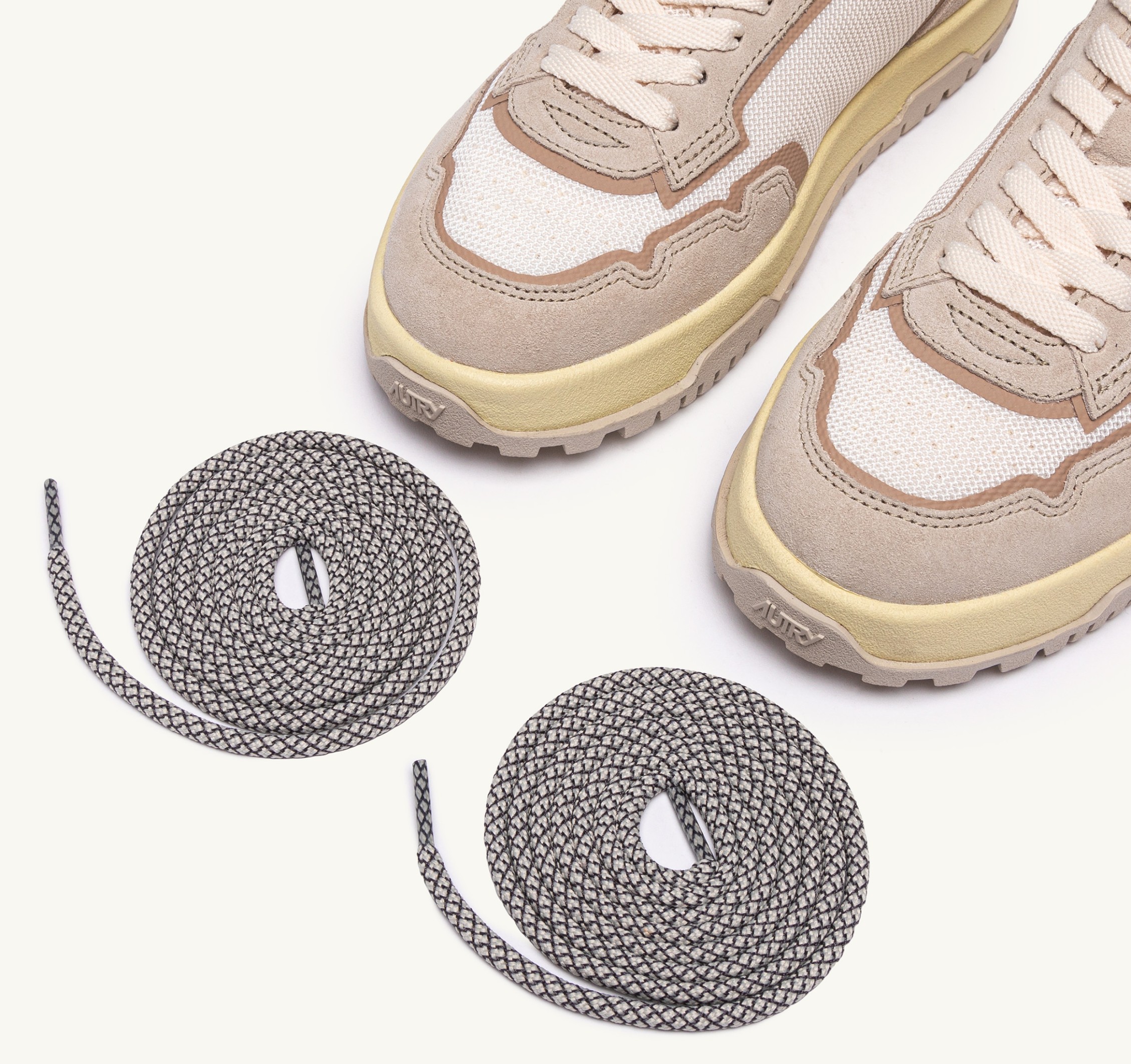 SNEAKERS WILDPACE LOW IN DRAGON MESH E SUEDE WHISPER WHITE E SAND