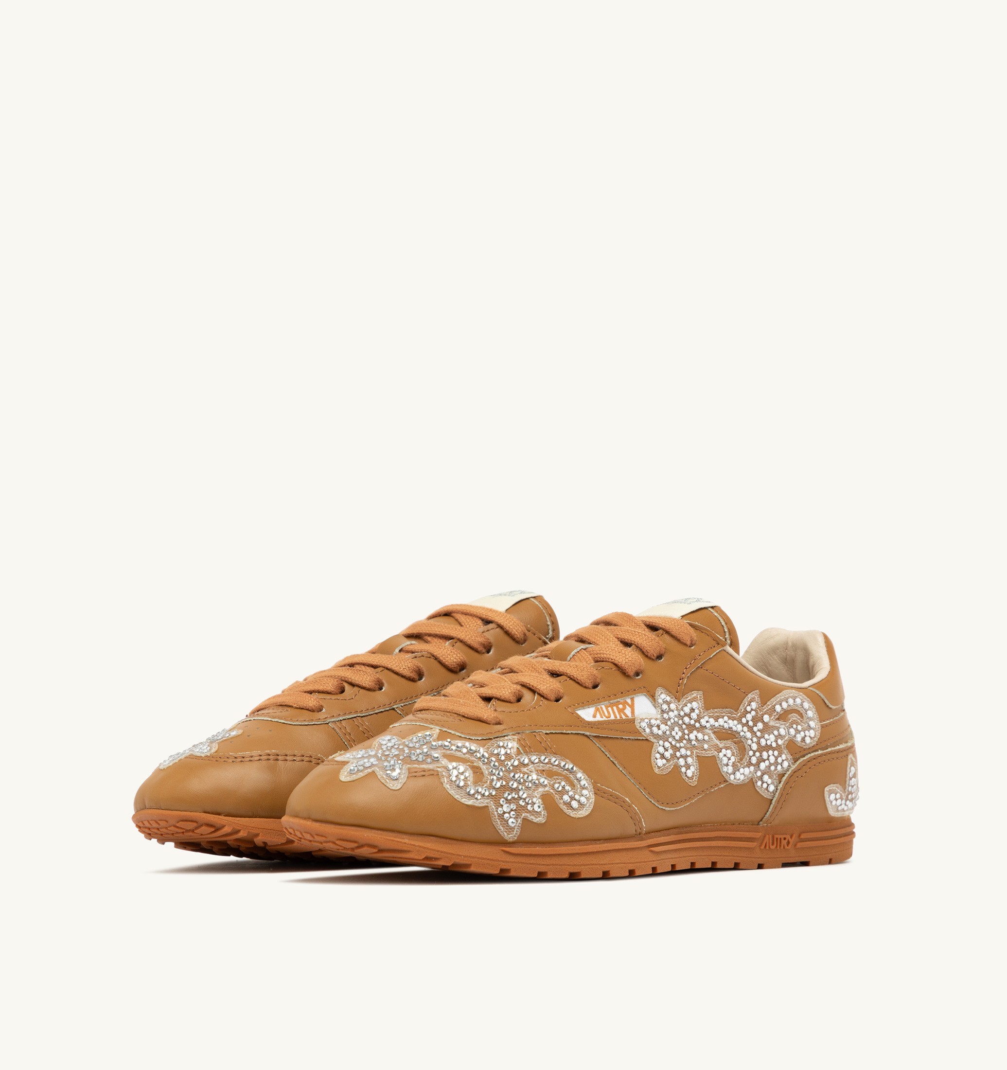 SNEAKERS WINDSPIN IN PELLE EARTH CON APPLICAZIONI