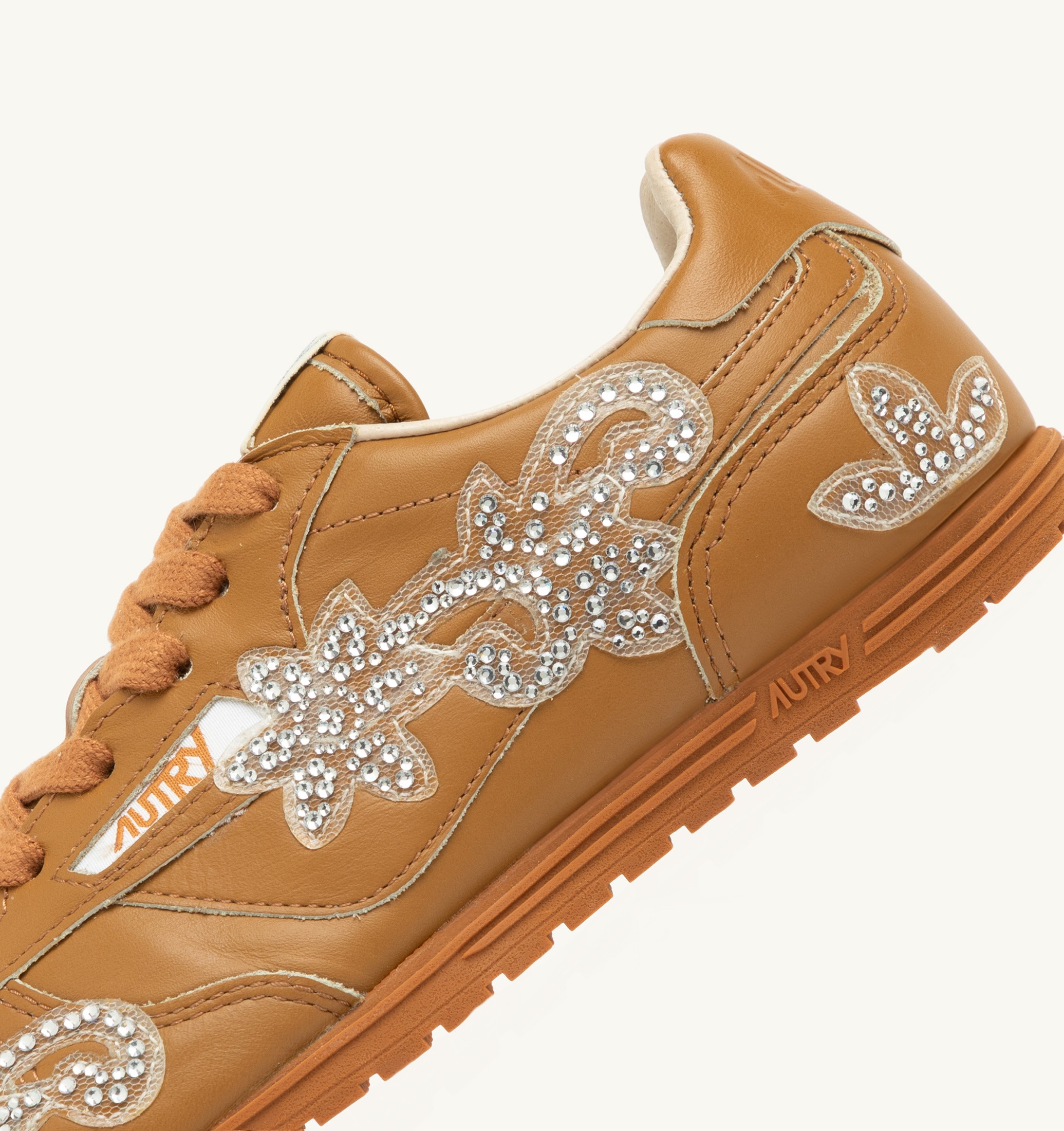 SNEAKERS WINDSPIN IN PELLE EARTH CON APPLICAZIONI