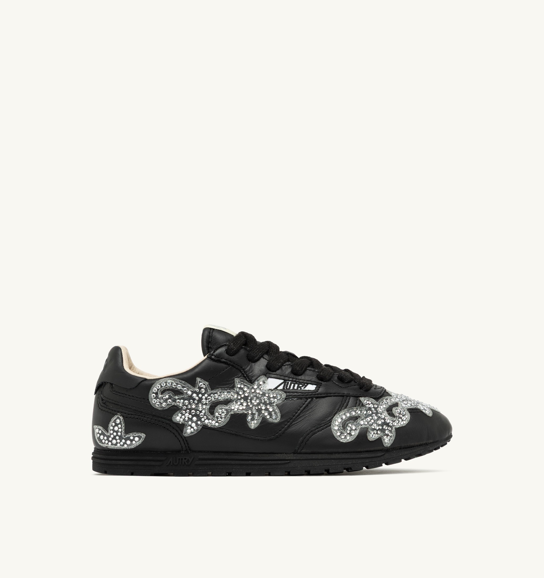 SNEAKERS WINDSPIN IN PELLE NERA CON APPLICAZIONI