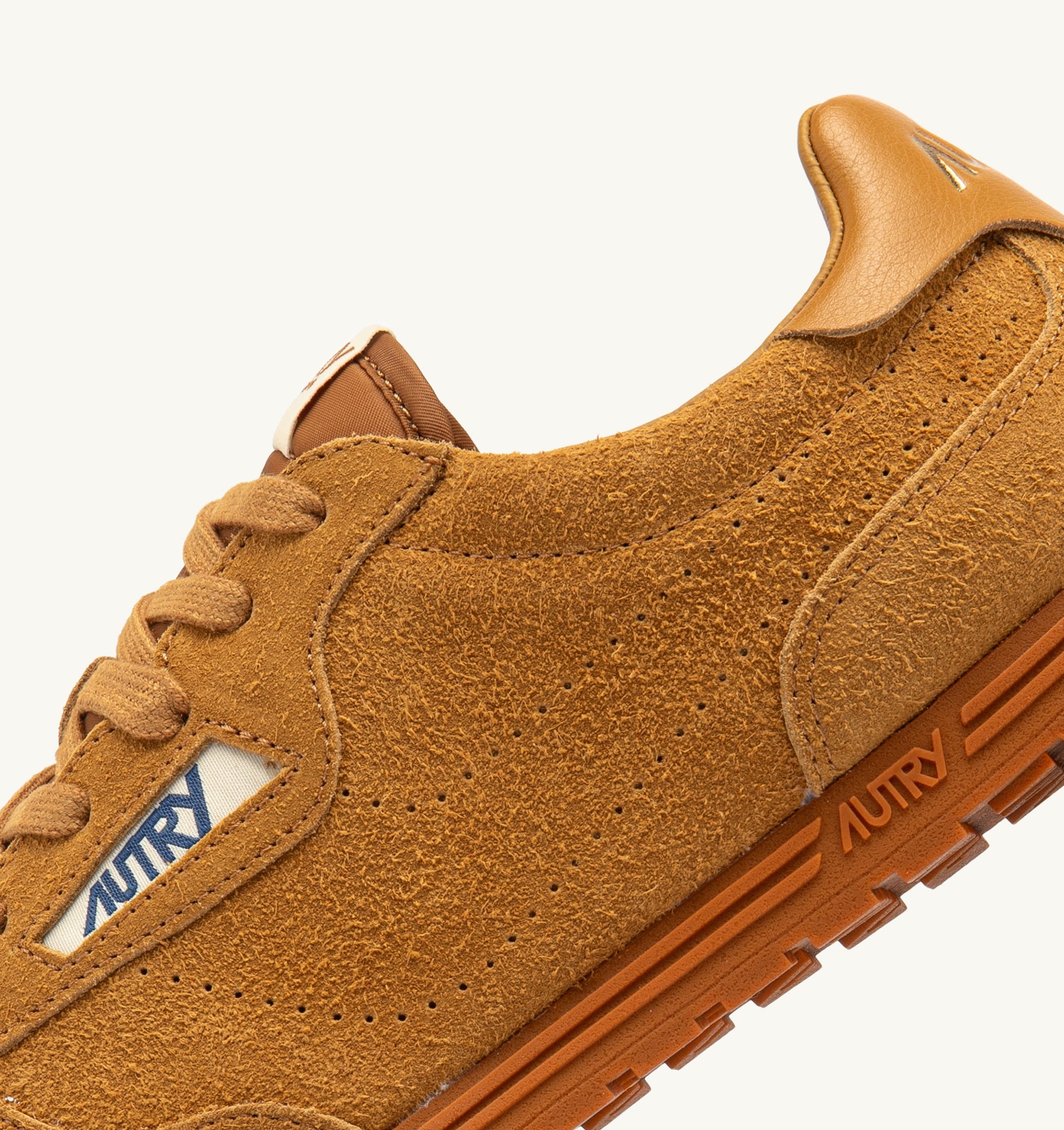 SNEAKERS WINDSPIN IN SUEDE DAINO
