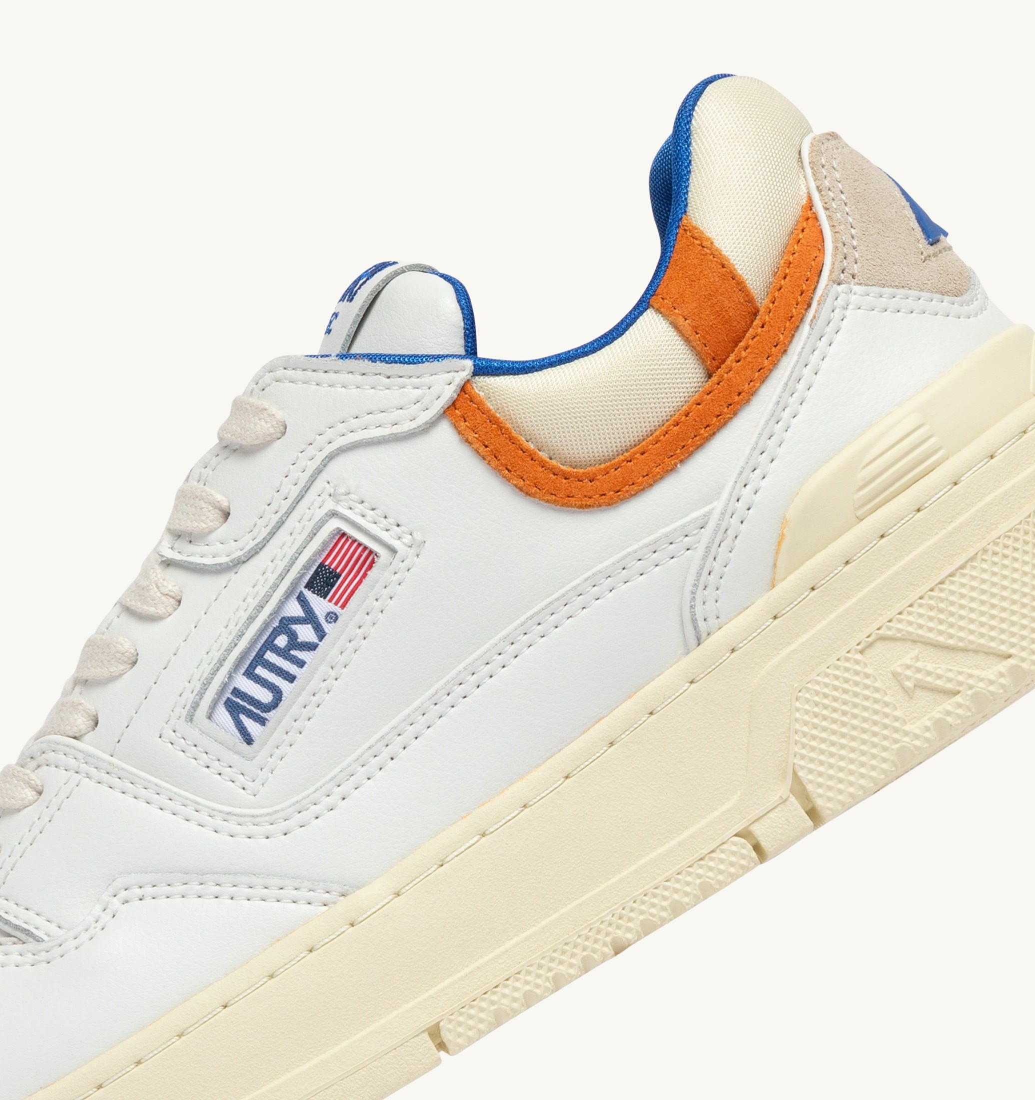 SNEAKERS CLC LOW IN PELLE BIANCA E FANTA