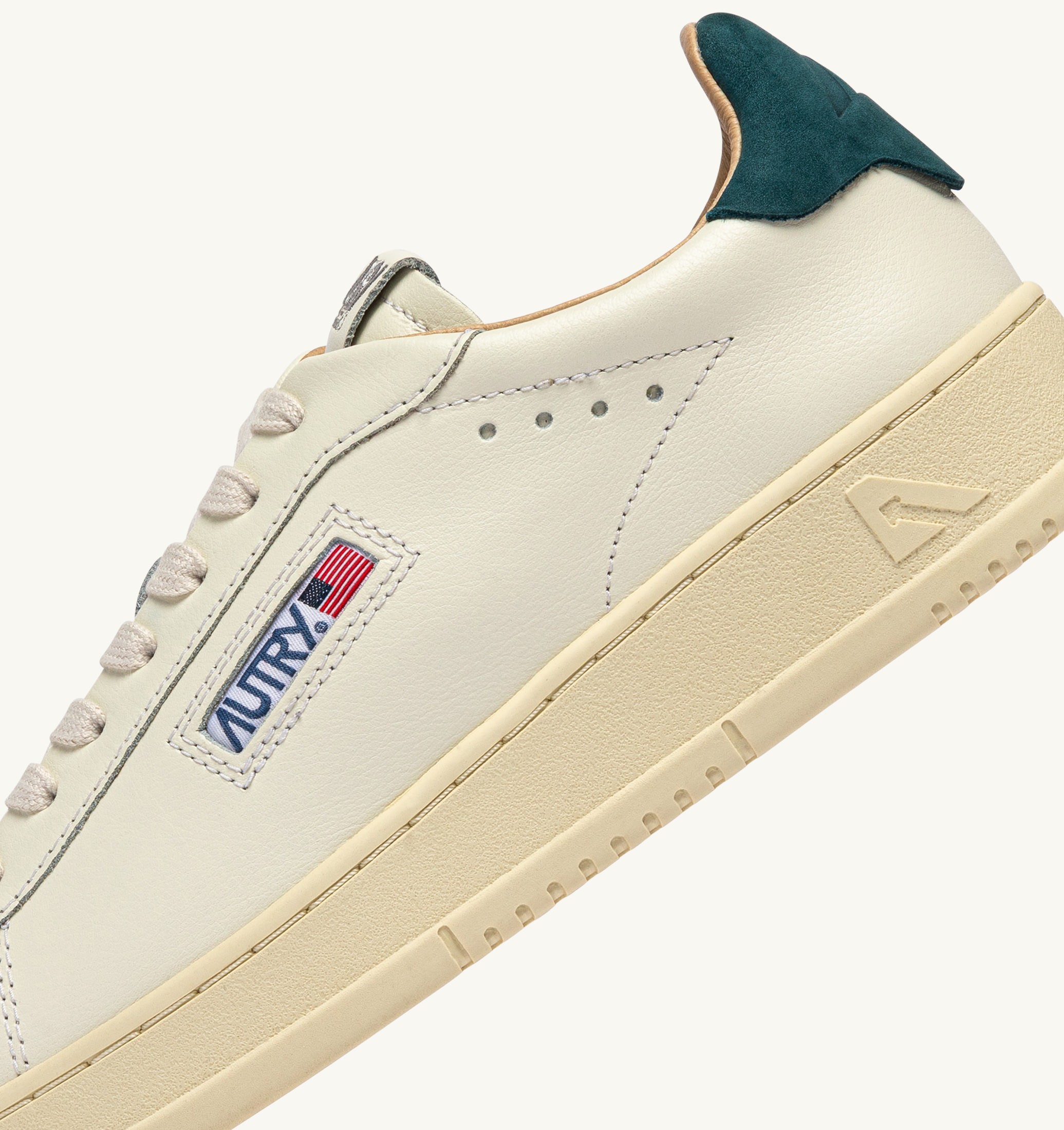 SNEAKERS DALLAS LOW IN PELLE MARSHMALLOW E DARK SEA