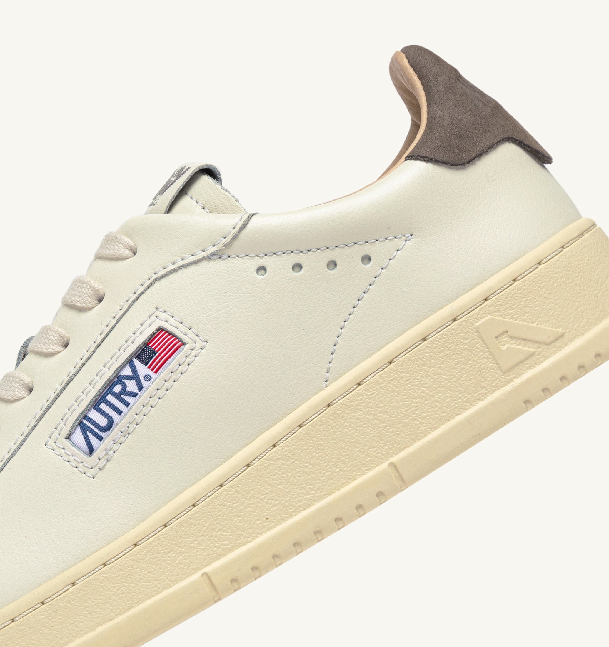 SNEAKERS DALLAS LOW IN PELLE MARSHMALLOW E MOREL