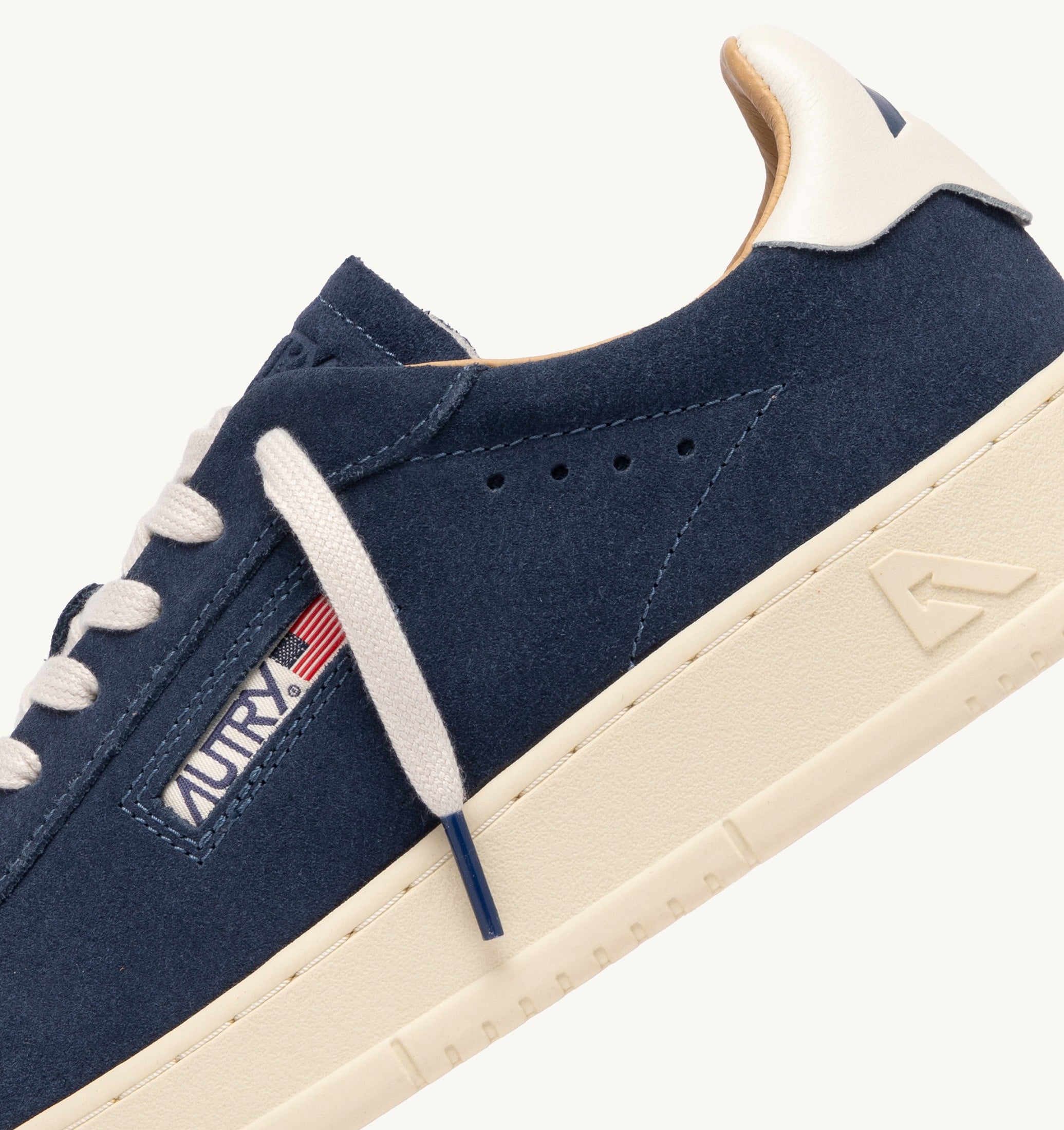 SNEAKERS DALLAS LOW IN SUEDE BLUETTE